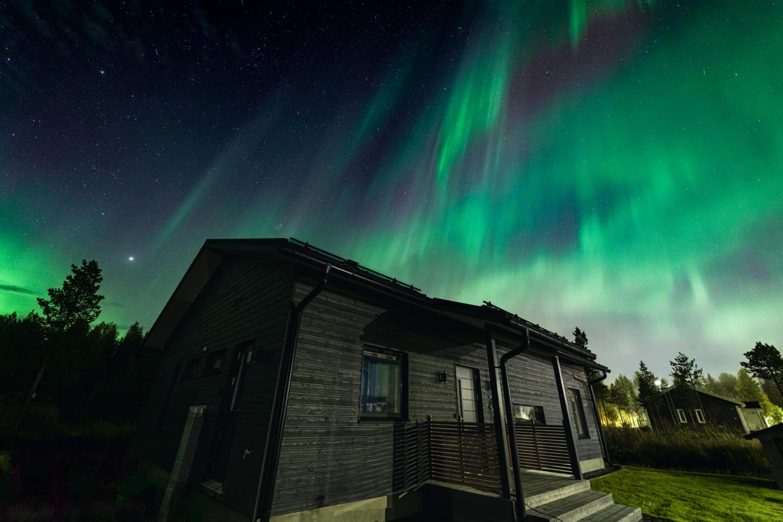 Villa Polar Lights with Jacuzzi by BookLapland