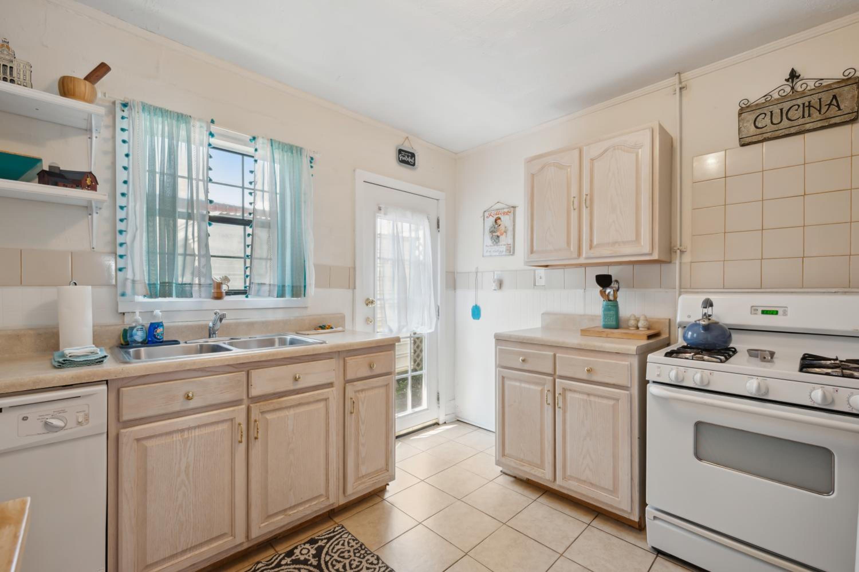 Walkable Duplex Near Forsyth Park view 5