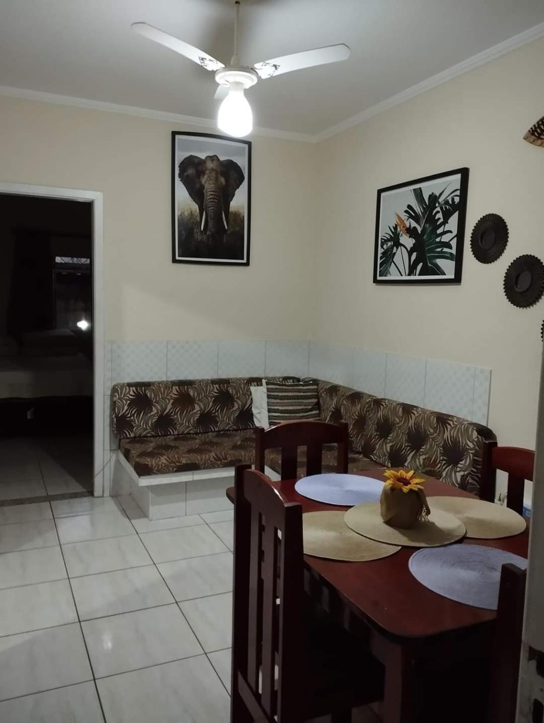 Espaço Débora Townhouse em Perequê-açú