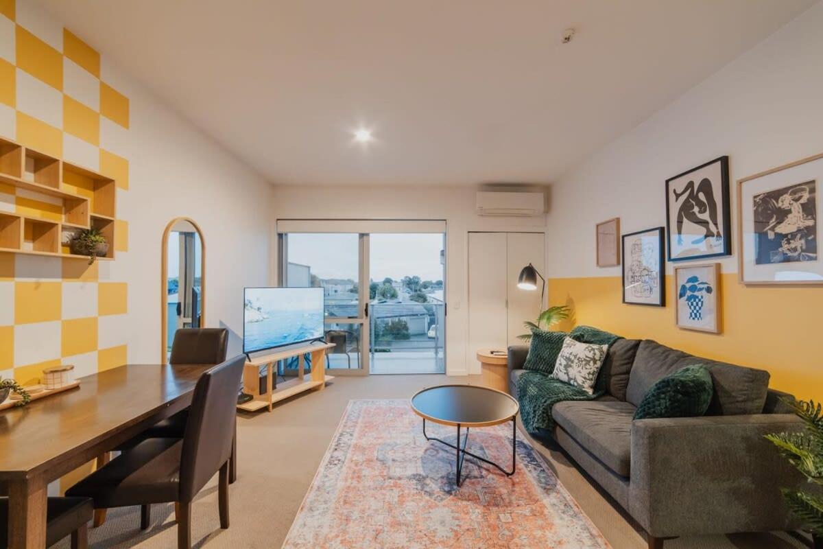 Linwood Luxe Your Elegant 1BR Oasis on Cashel view 4