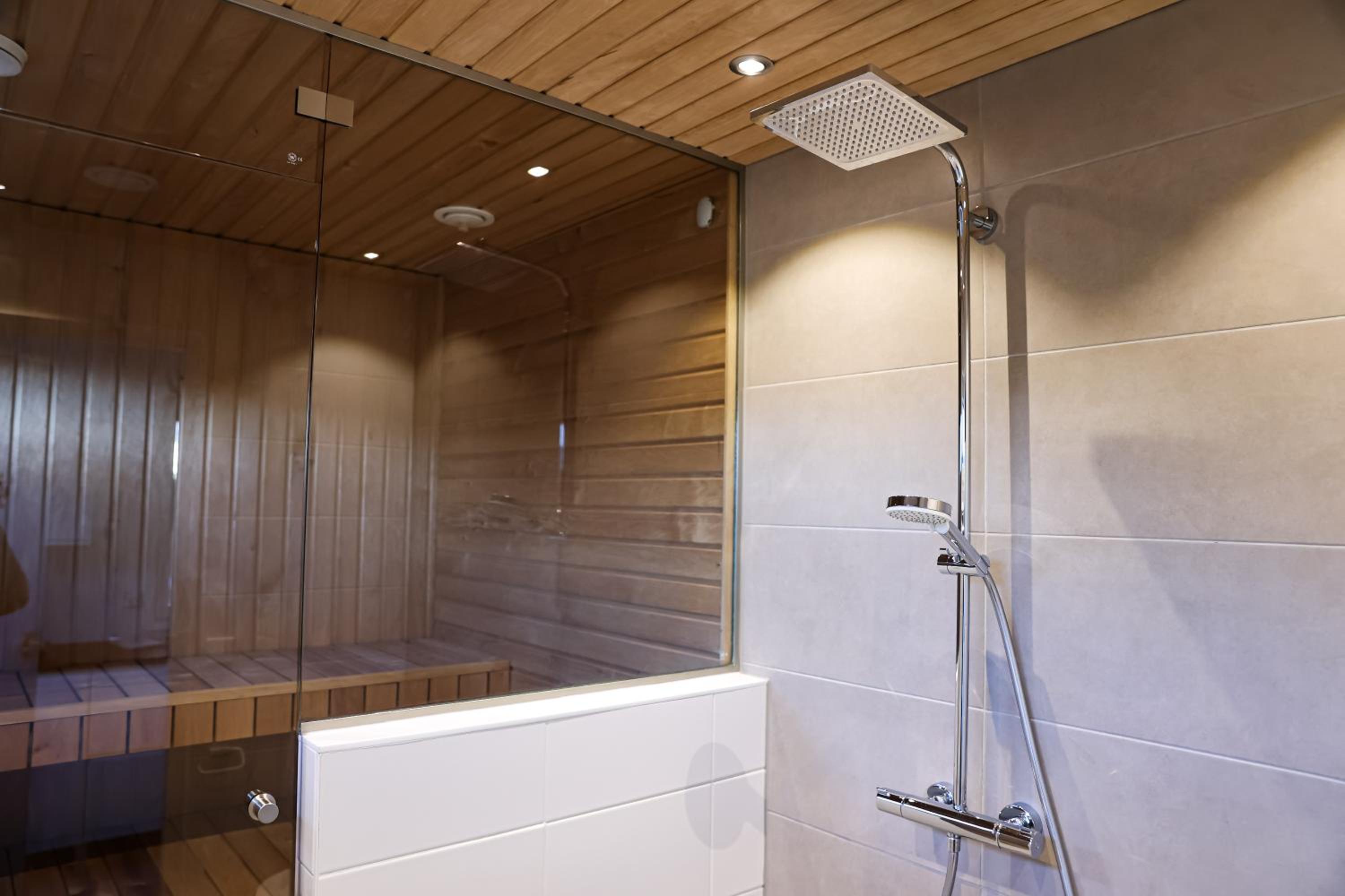 Villa Polar Lights with Jacuzzi by BookLapland