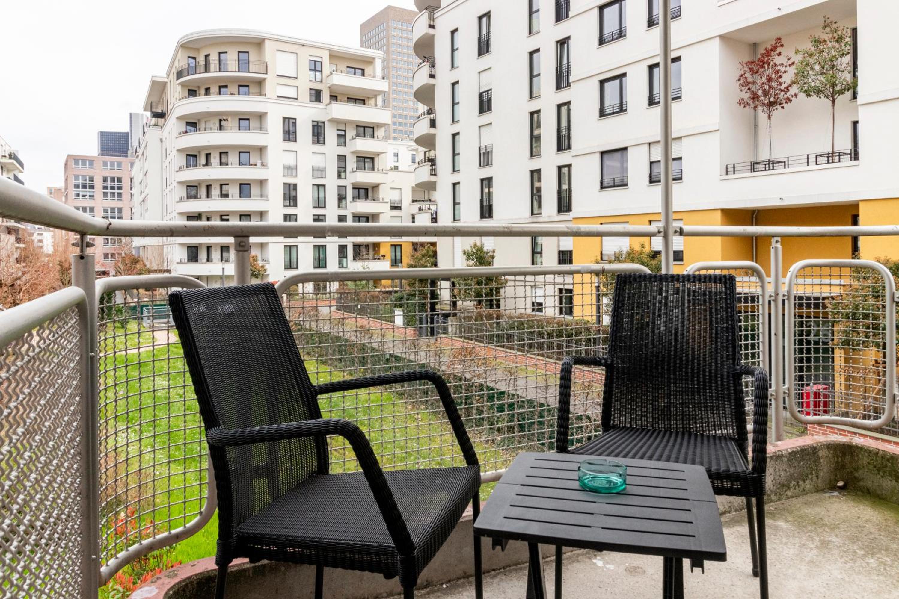 Nähe Frankfurt Messe mit Netflix und Balkon