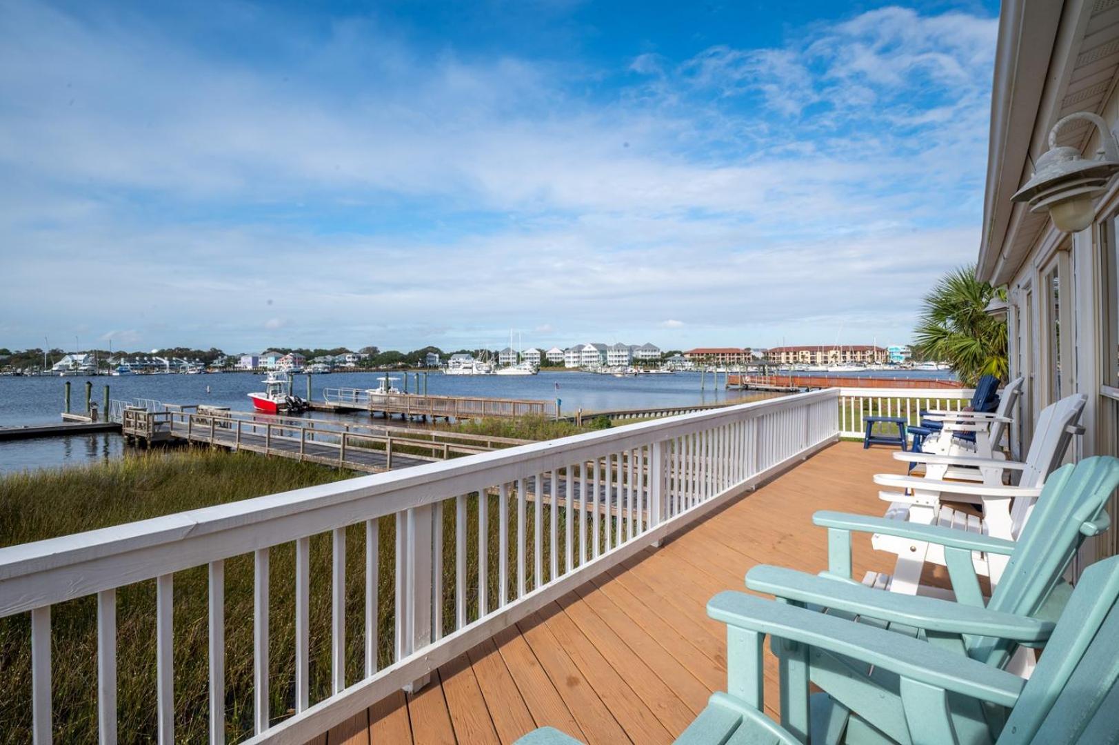 Private Boat Dock or Walk to Beach