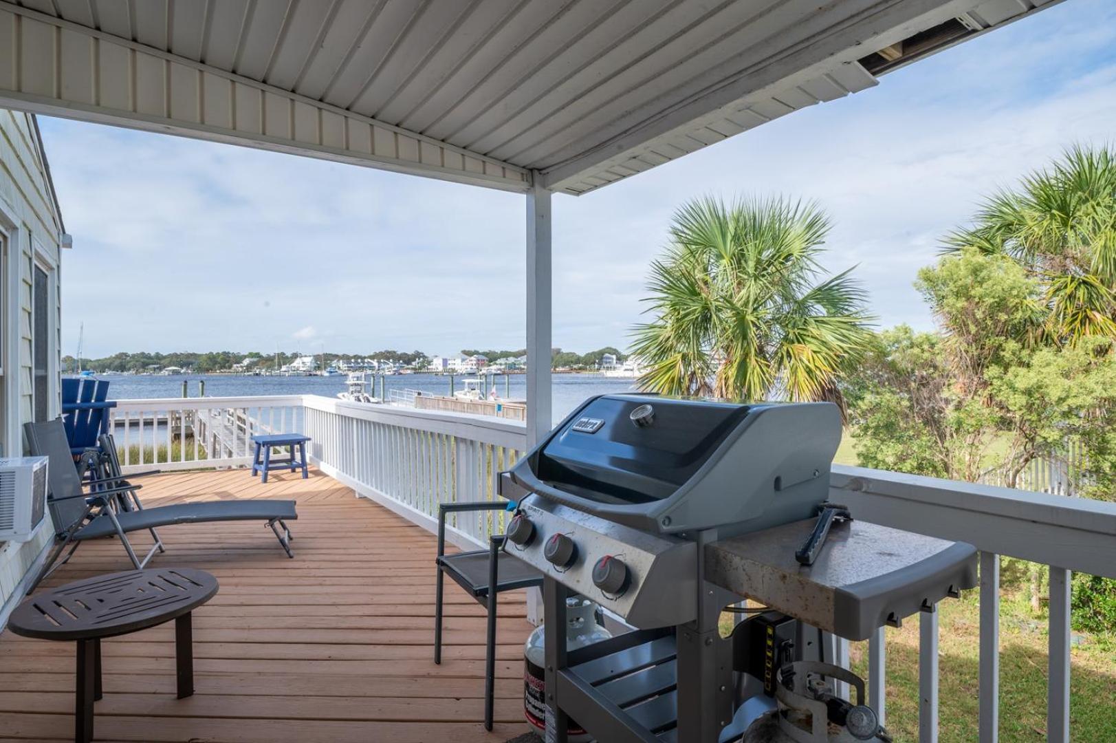 Private Boat Dock or Walk to Beach