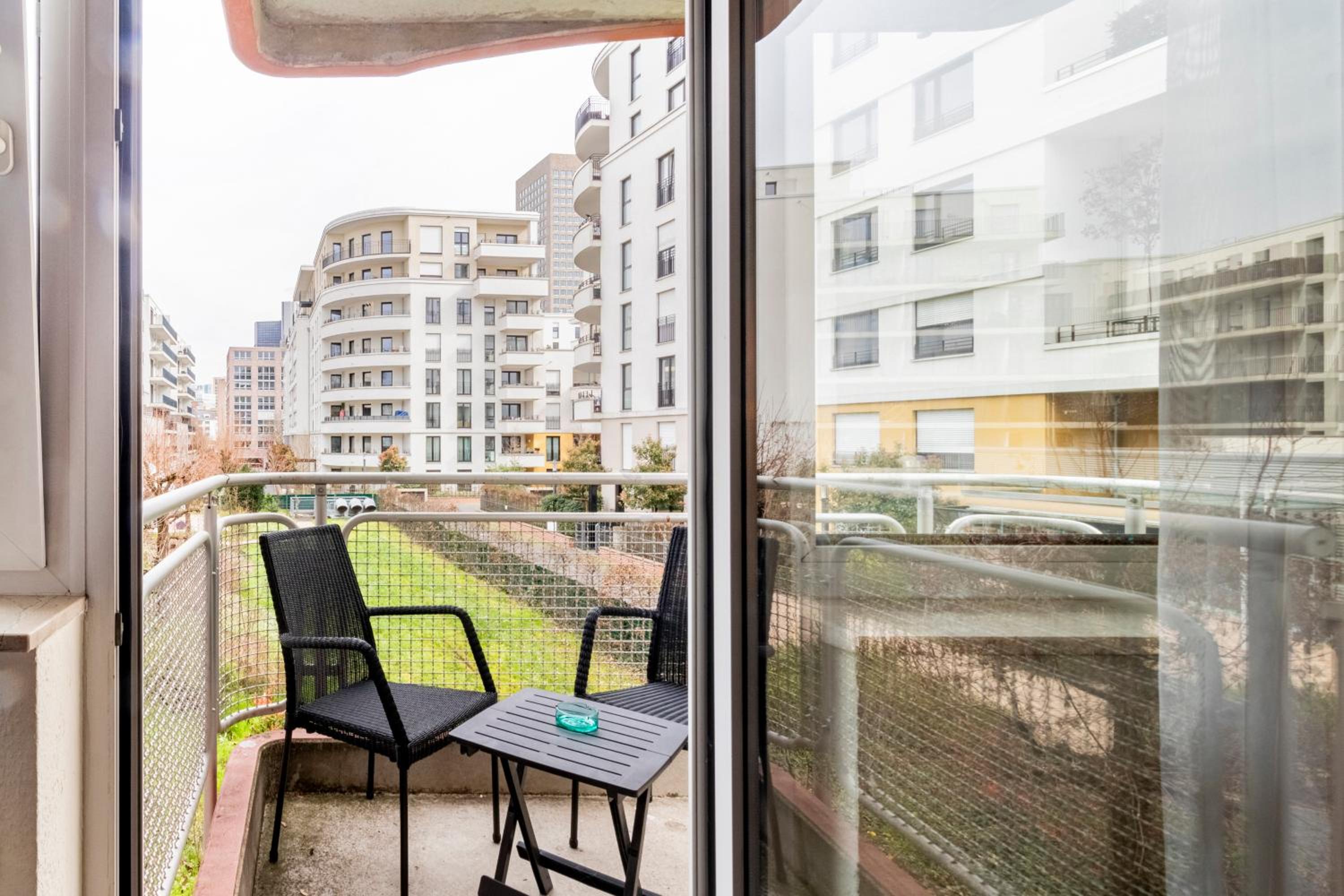 Nähe Frankfurt Messe mit Netflix und Balkon