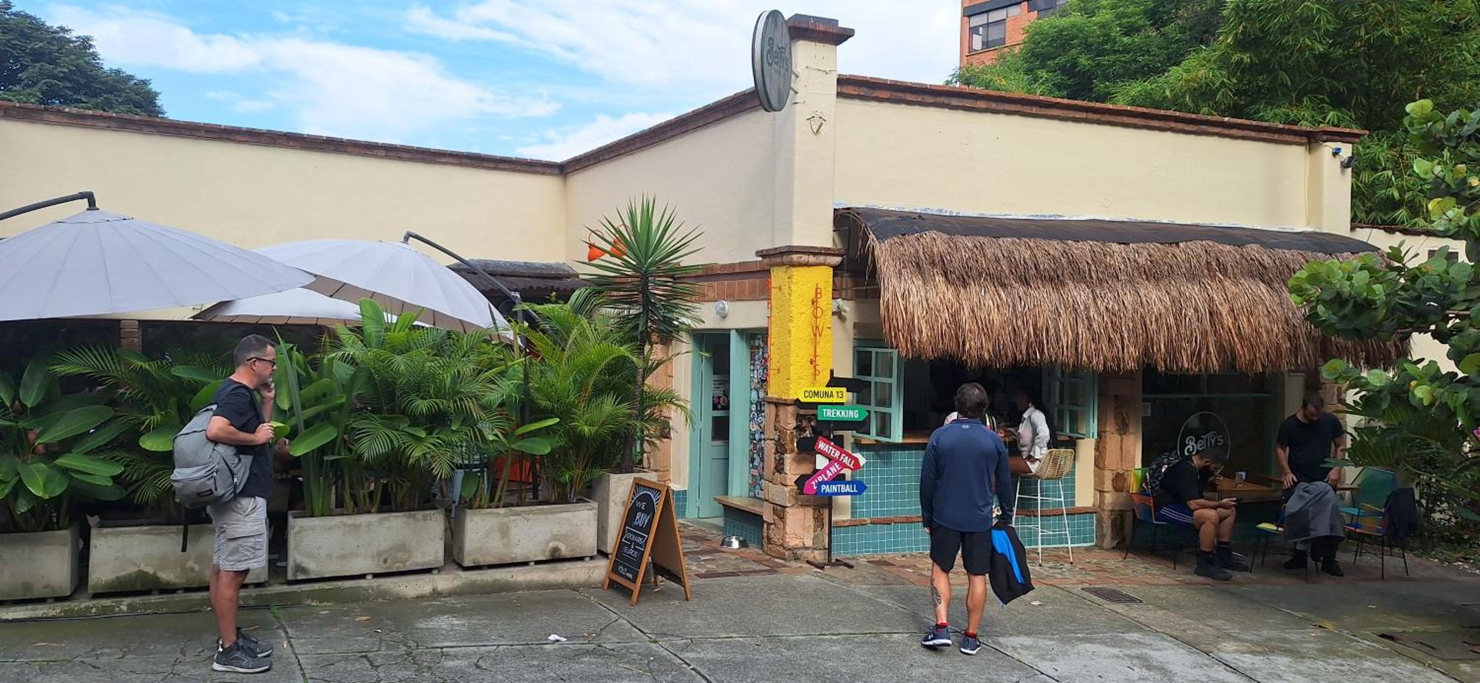 Yolo Hostel Medellin