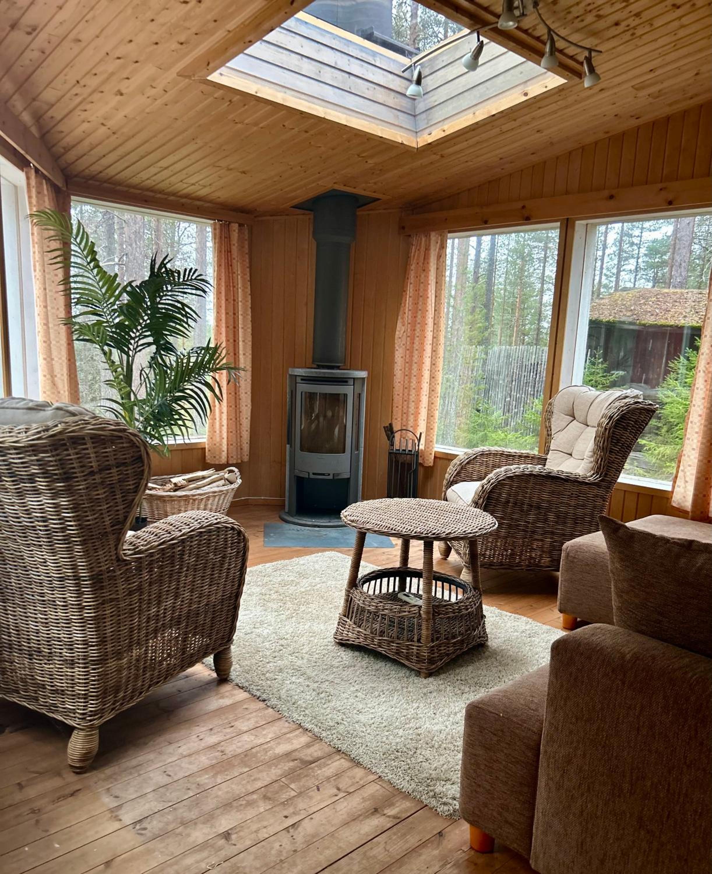 Kaamos Old House