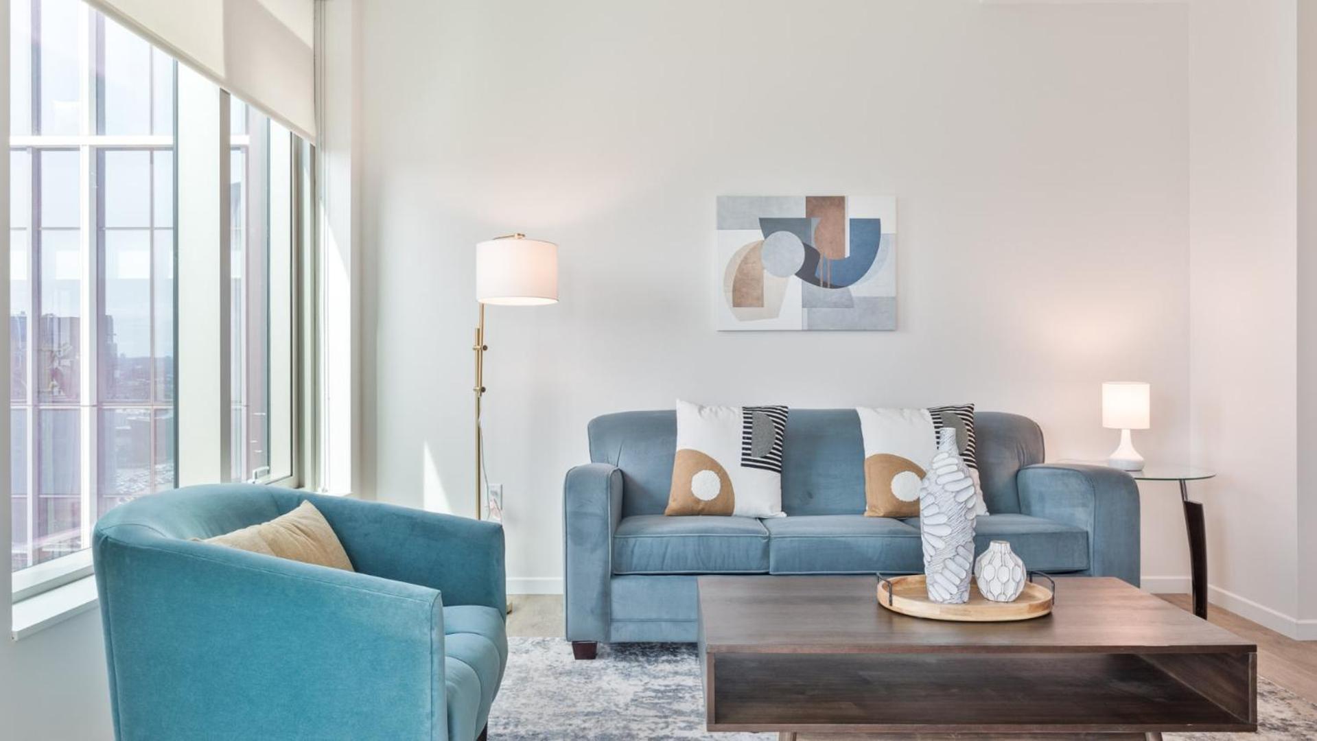 Luxury Apt Downtown Seaport view 3