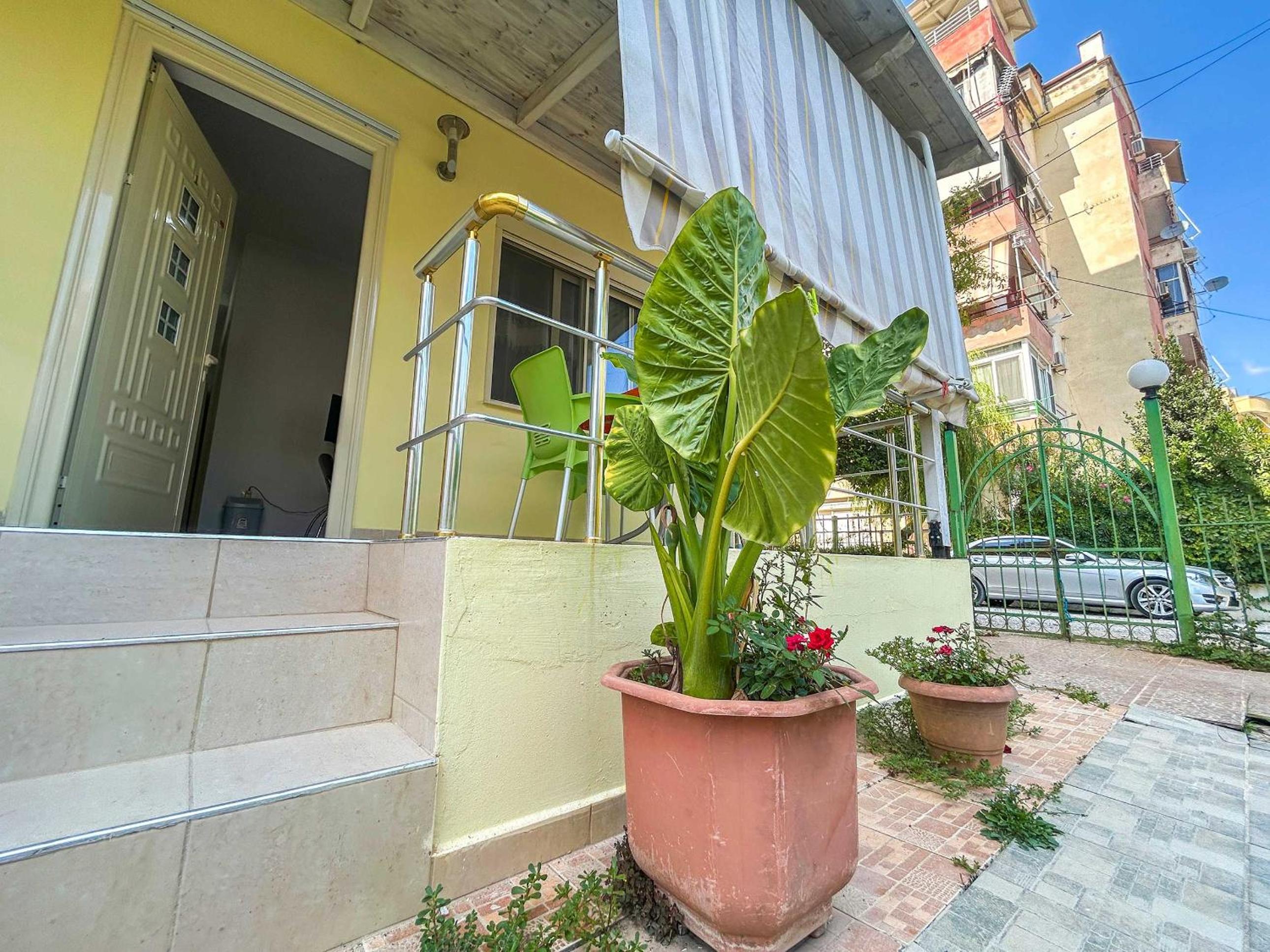 Garden apartment 1177