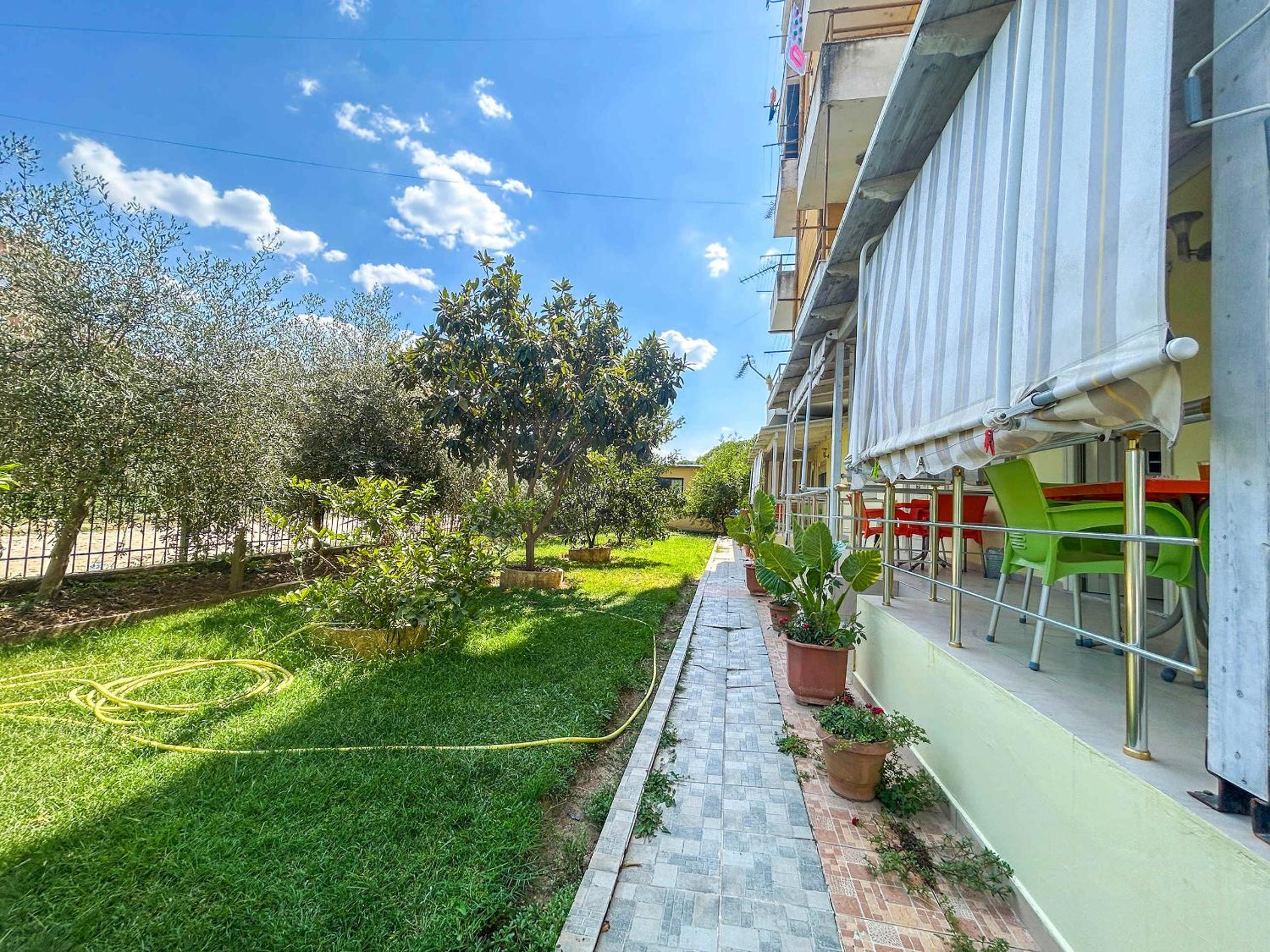 Garden apartment 1177
