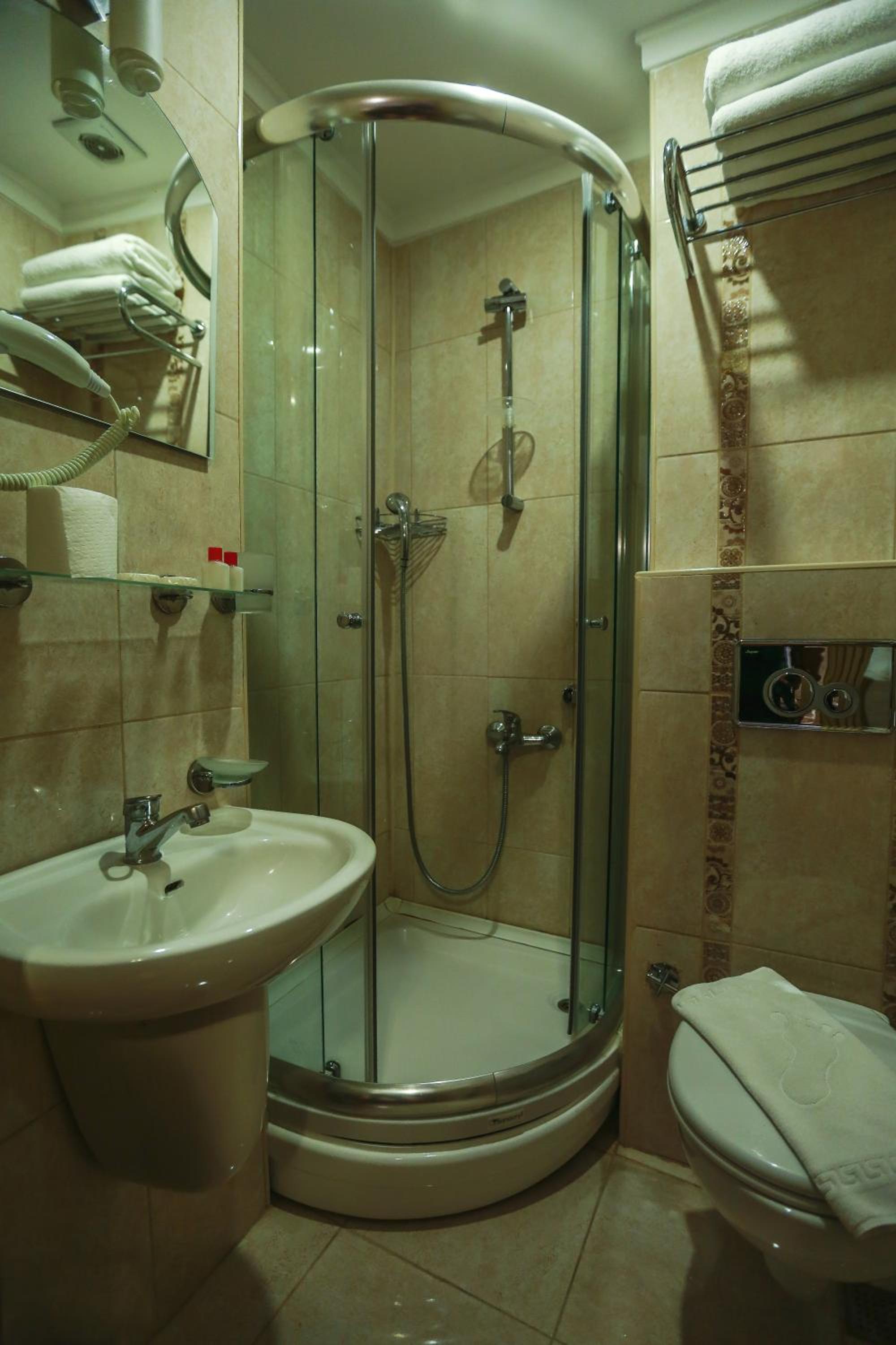Kaftan Hotel