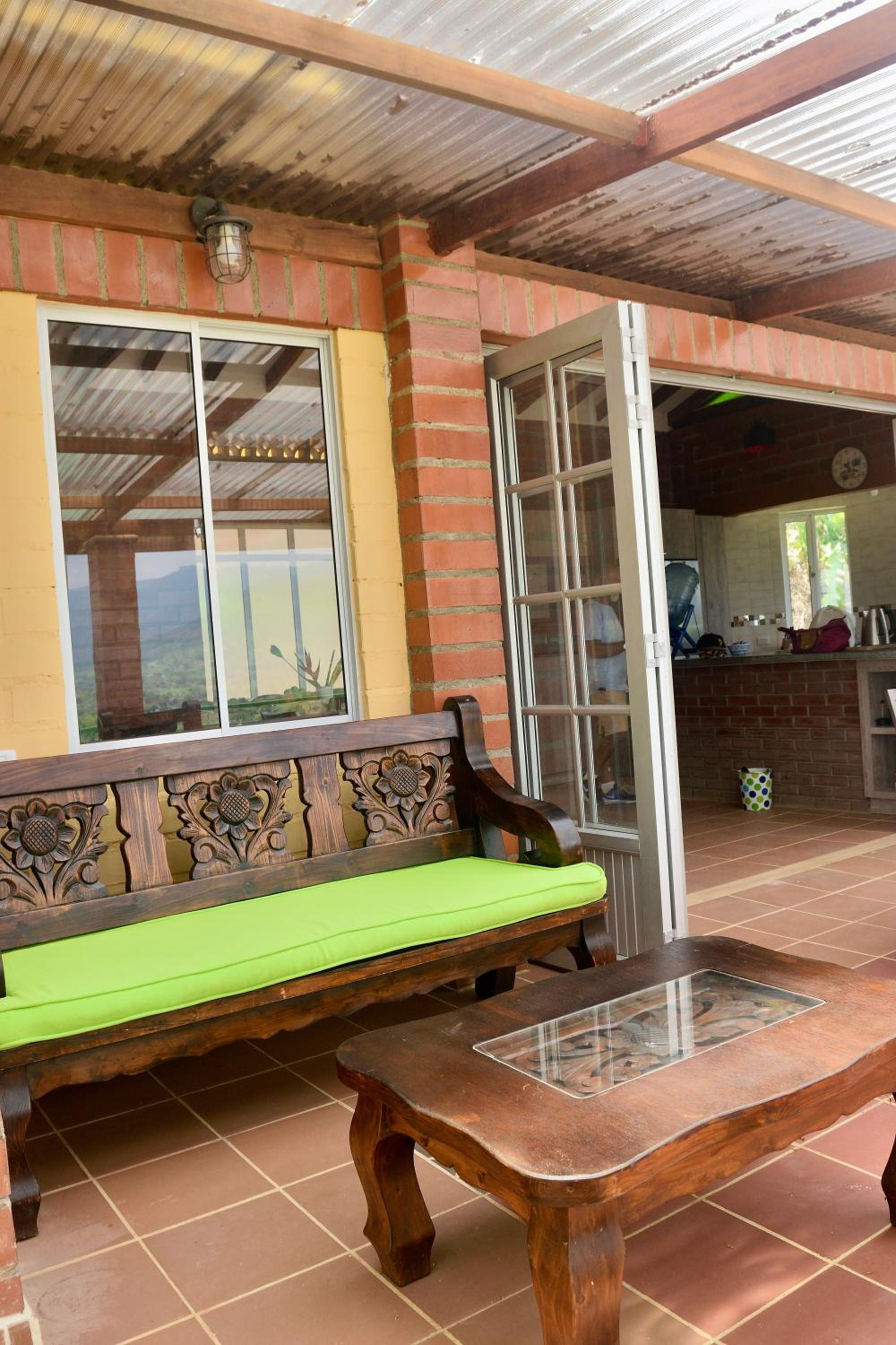 Pájaros y Mariposas Casa Campestre