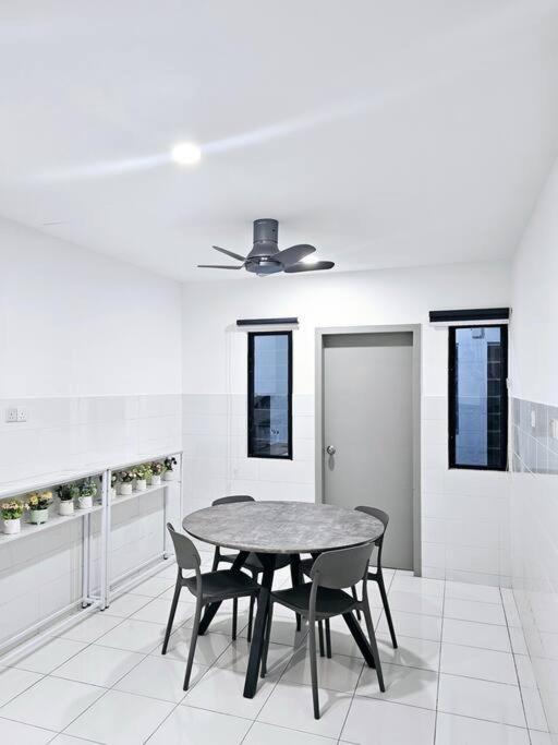 HM Residence IIII 3km - Setia City Convention photo 4