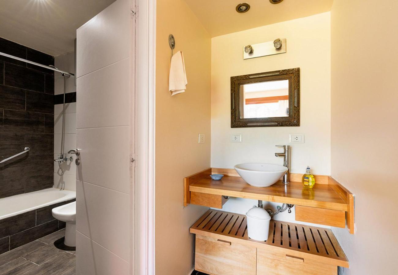 RentUp - Casa en Bariloche con terraza y piscina en Villa Huapi