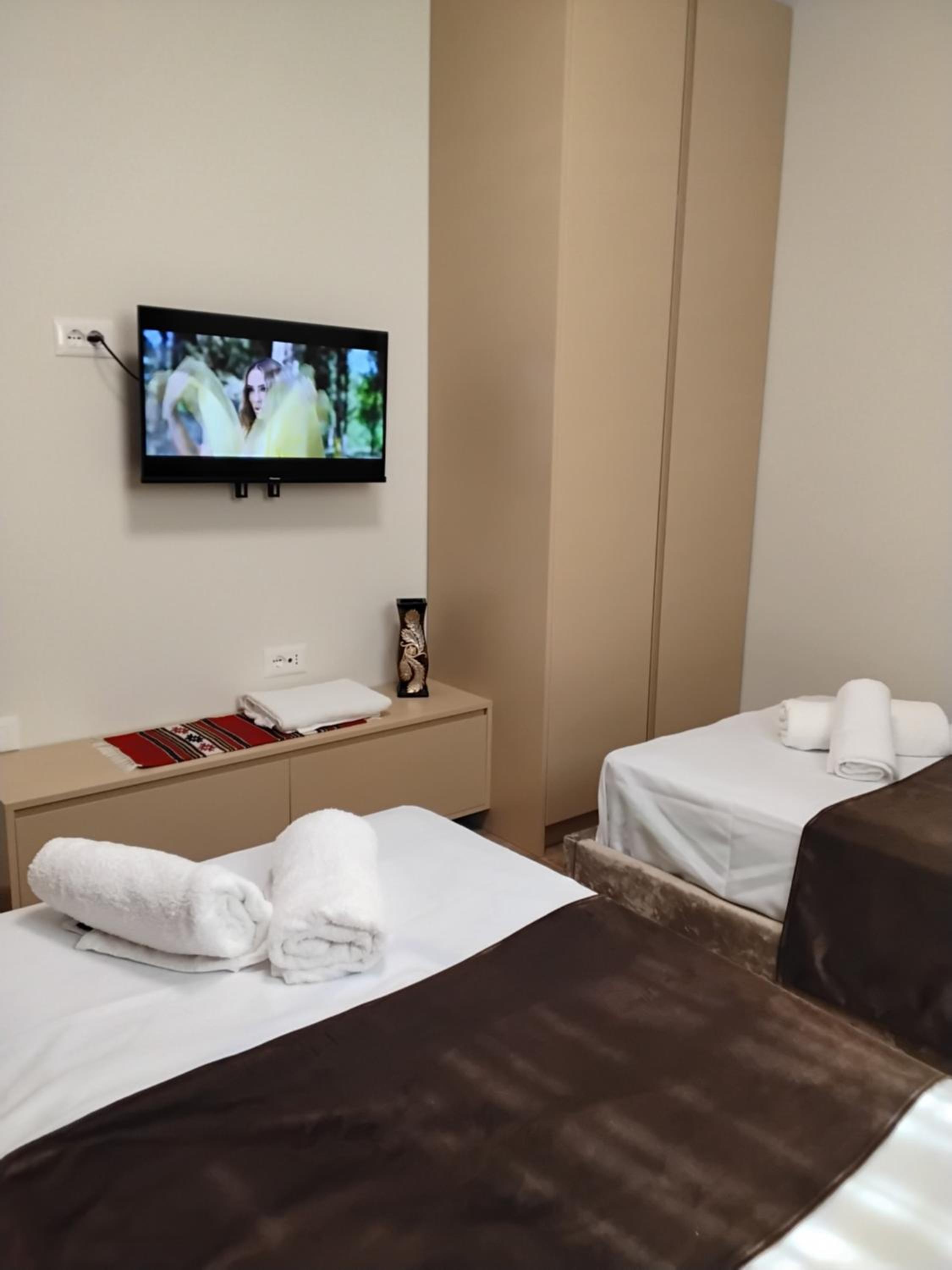 Cozy centrally located room for two 2, 10 min walk from city center