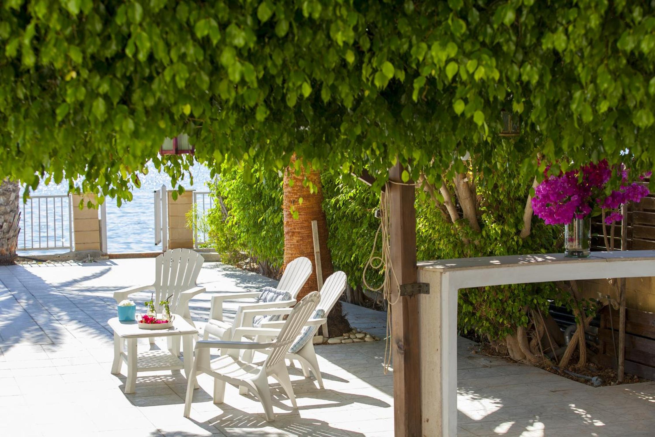 Meneou Beachfront Villa Sunset