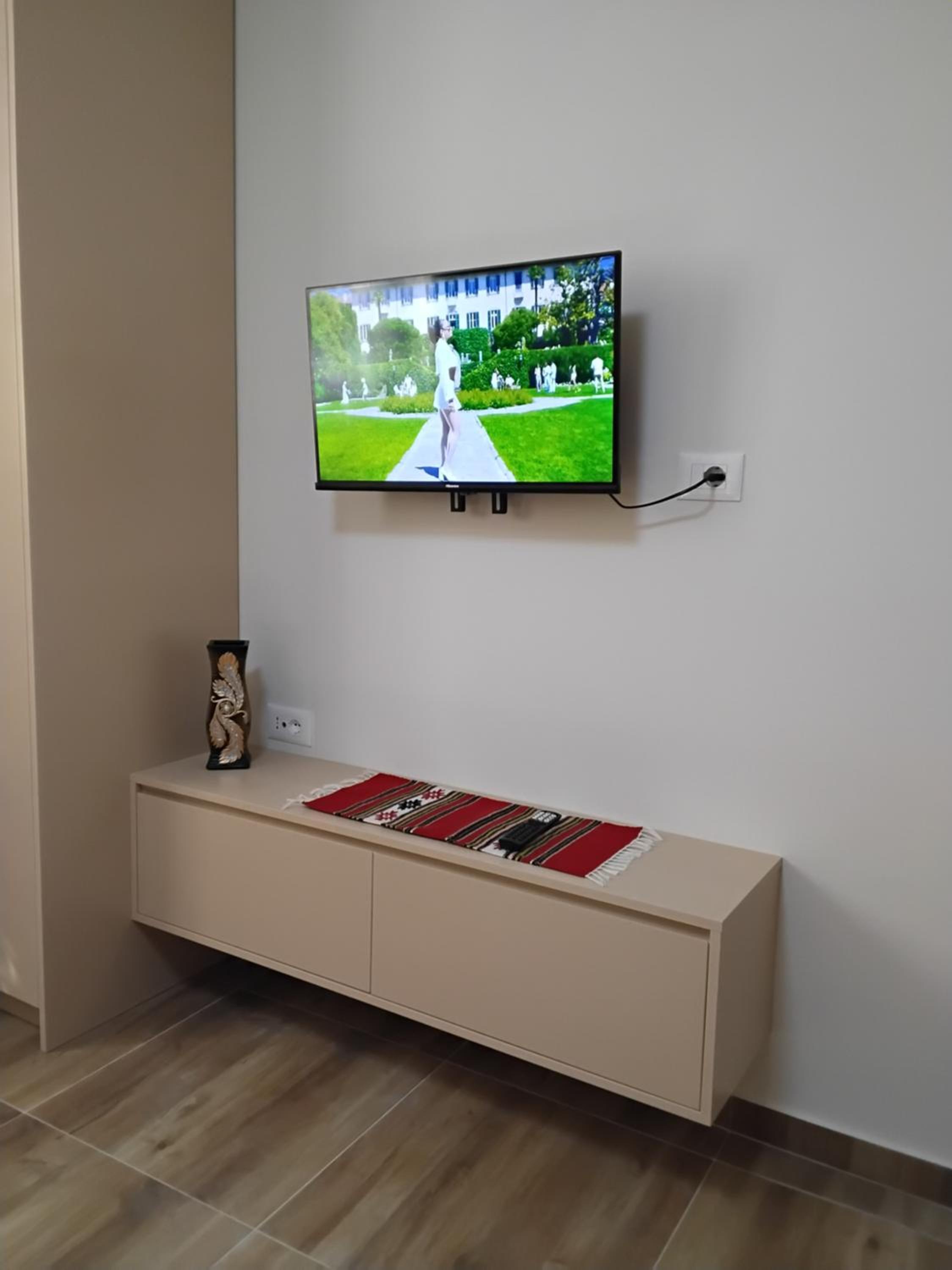Cozy centrally located room for two 1, 10 min walk from city center