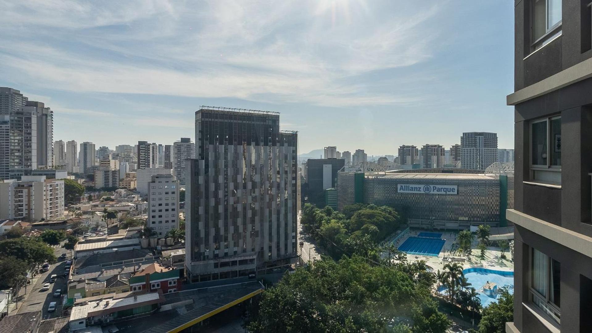 Studios Novíssimos com Piscina no Rooftop e vista para o Allianz Parque