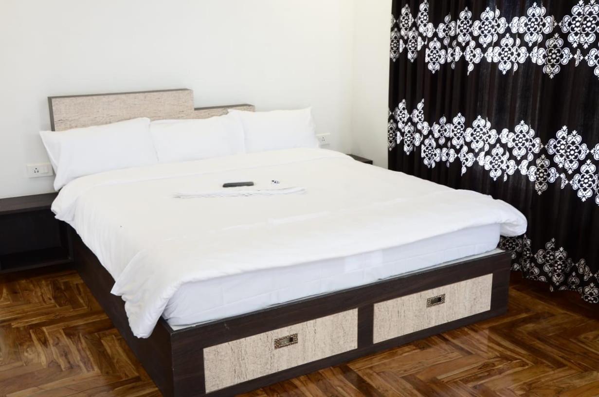 Crescent HomeStay