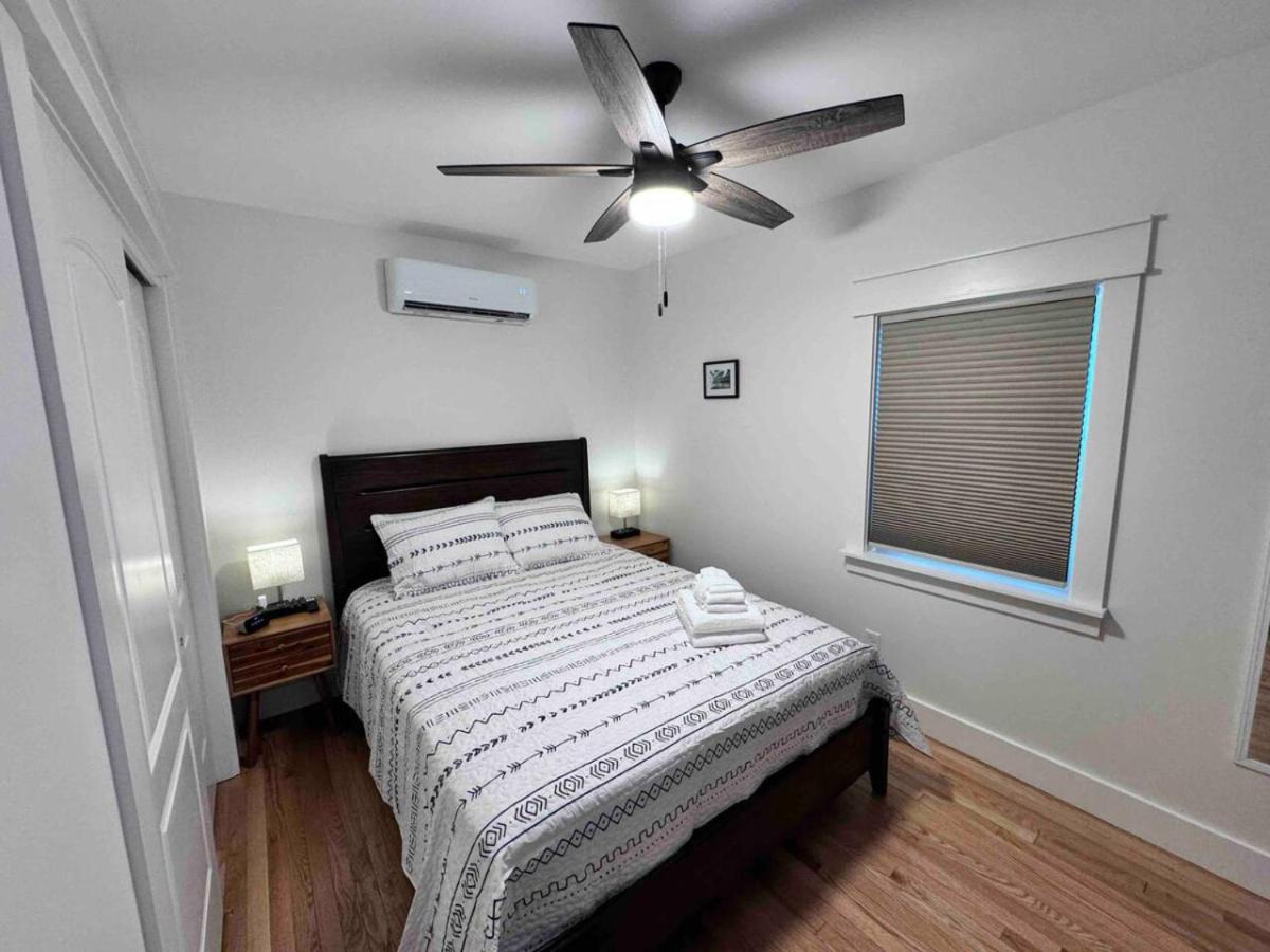 Modern Cottage Downtown. Pet Yes