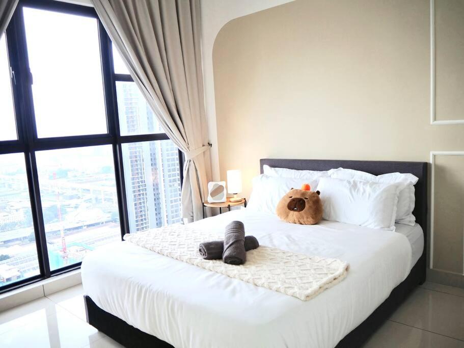 Capybara Trion KL View