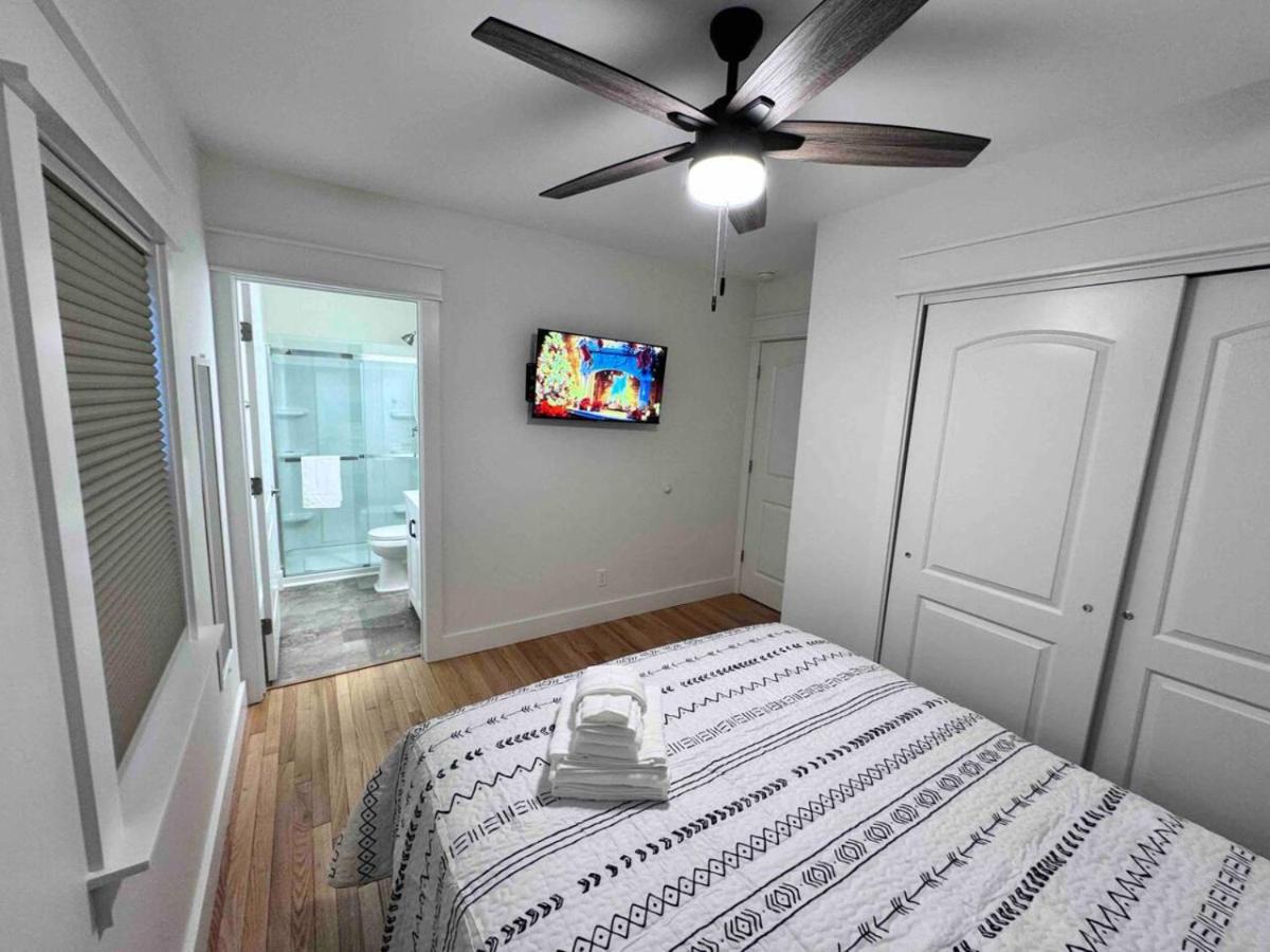 Modern Cottage Downtown. Pet Yes