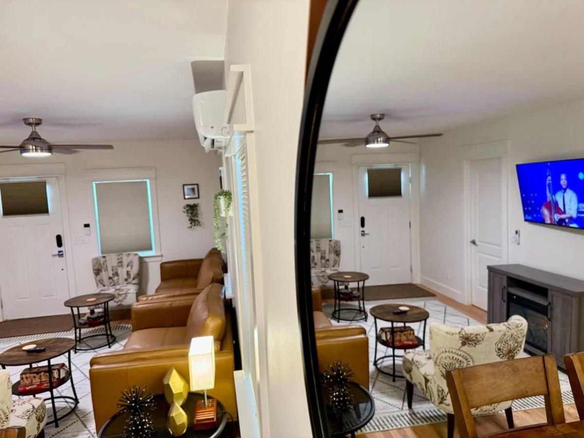 Modern Cottage Downtown. Pet Yes