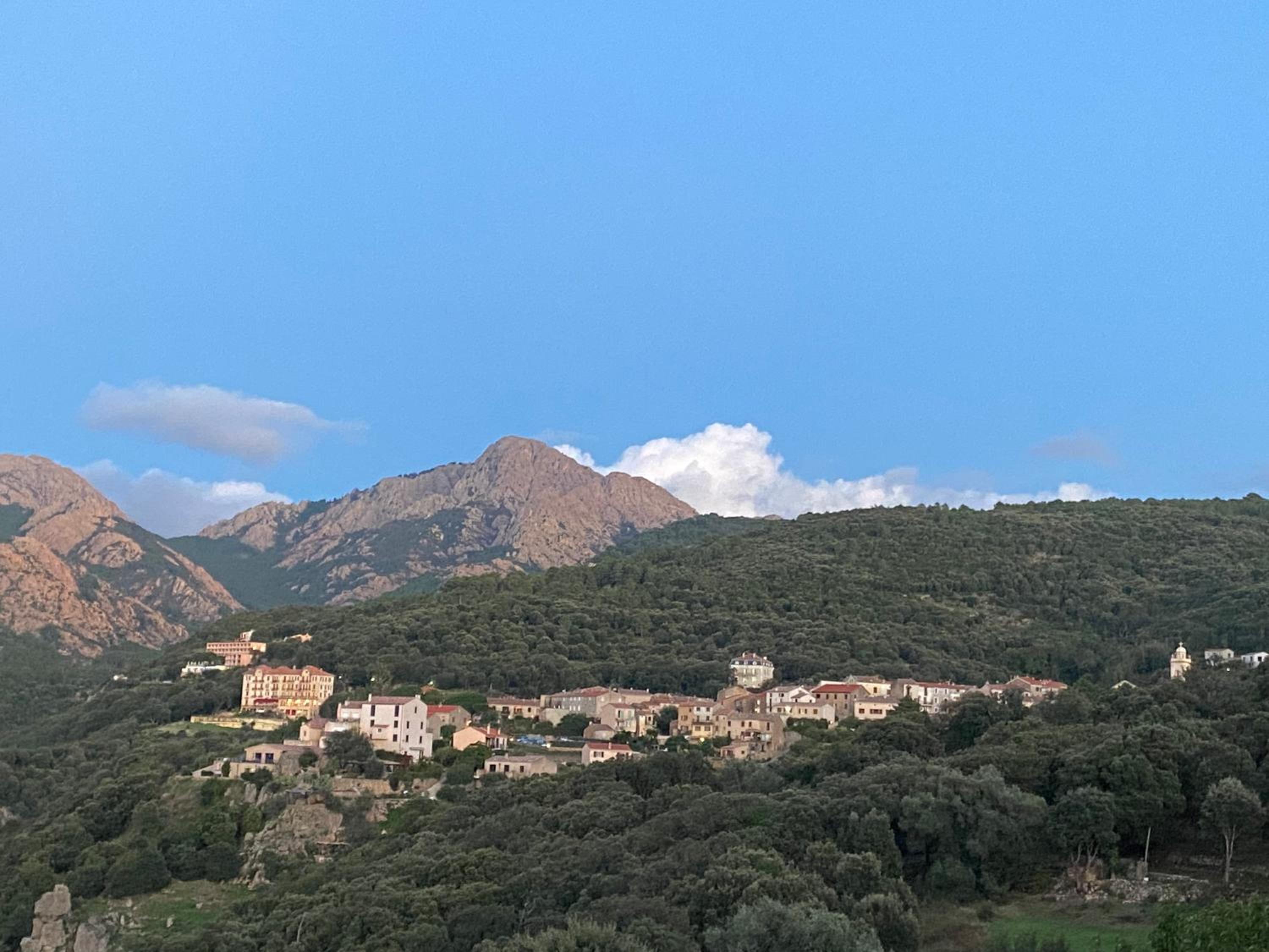 Piana - vue mer et village