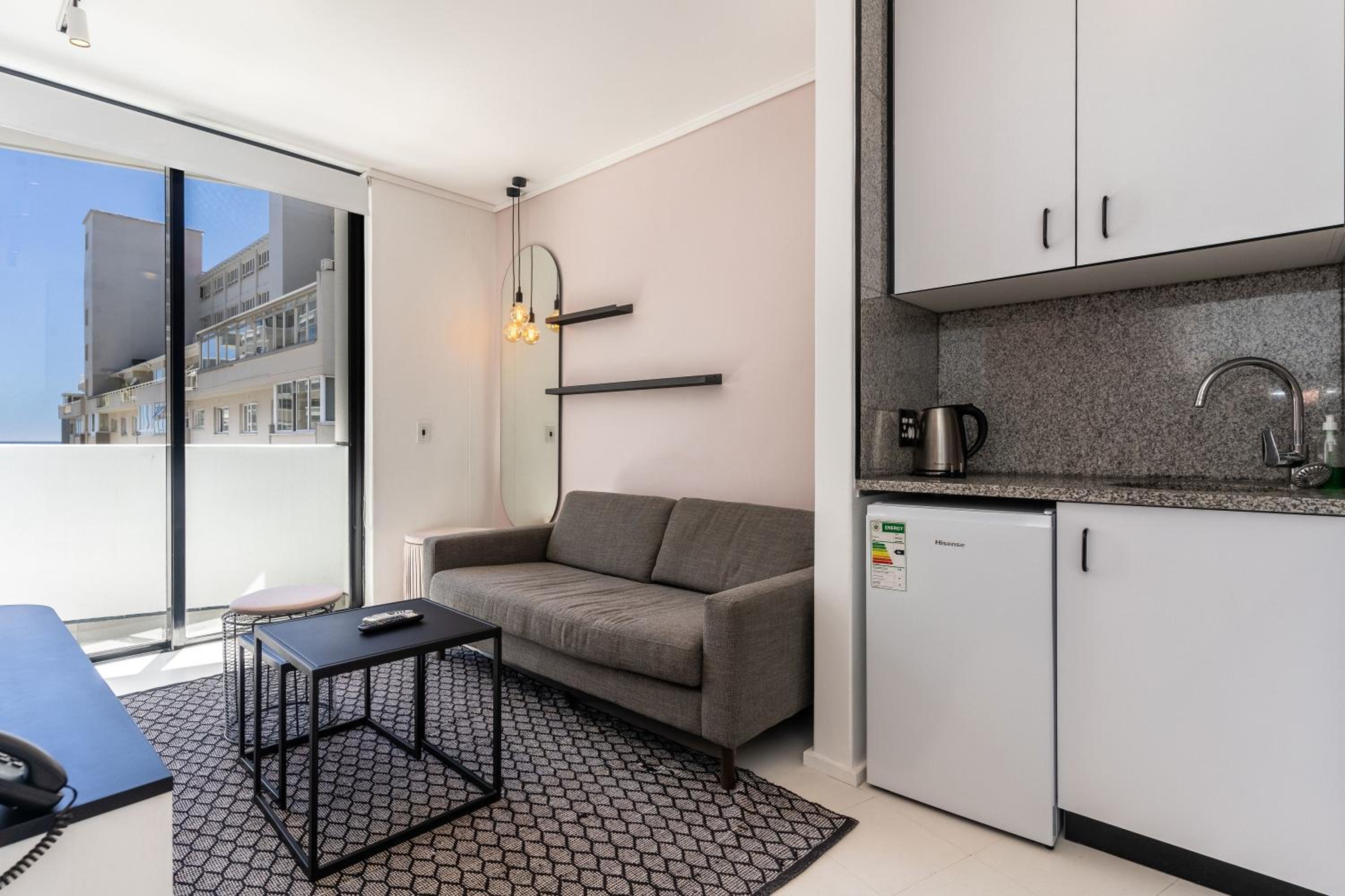 Flamingo 802 - Top Floor Ocean Facing Sea Point Apartment with Daily Housekeeping view 4