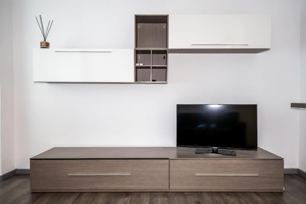 Gentile's House - Metro A a 50m diretta per il centro WiFi UltraFibra & Smart Working