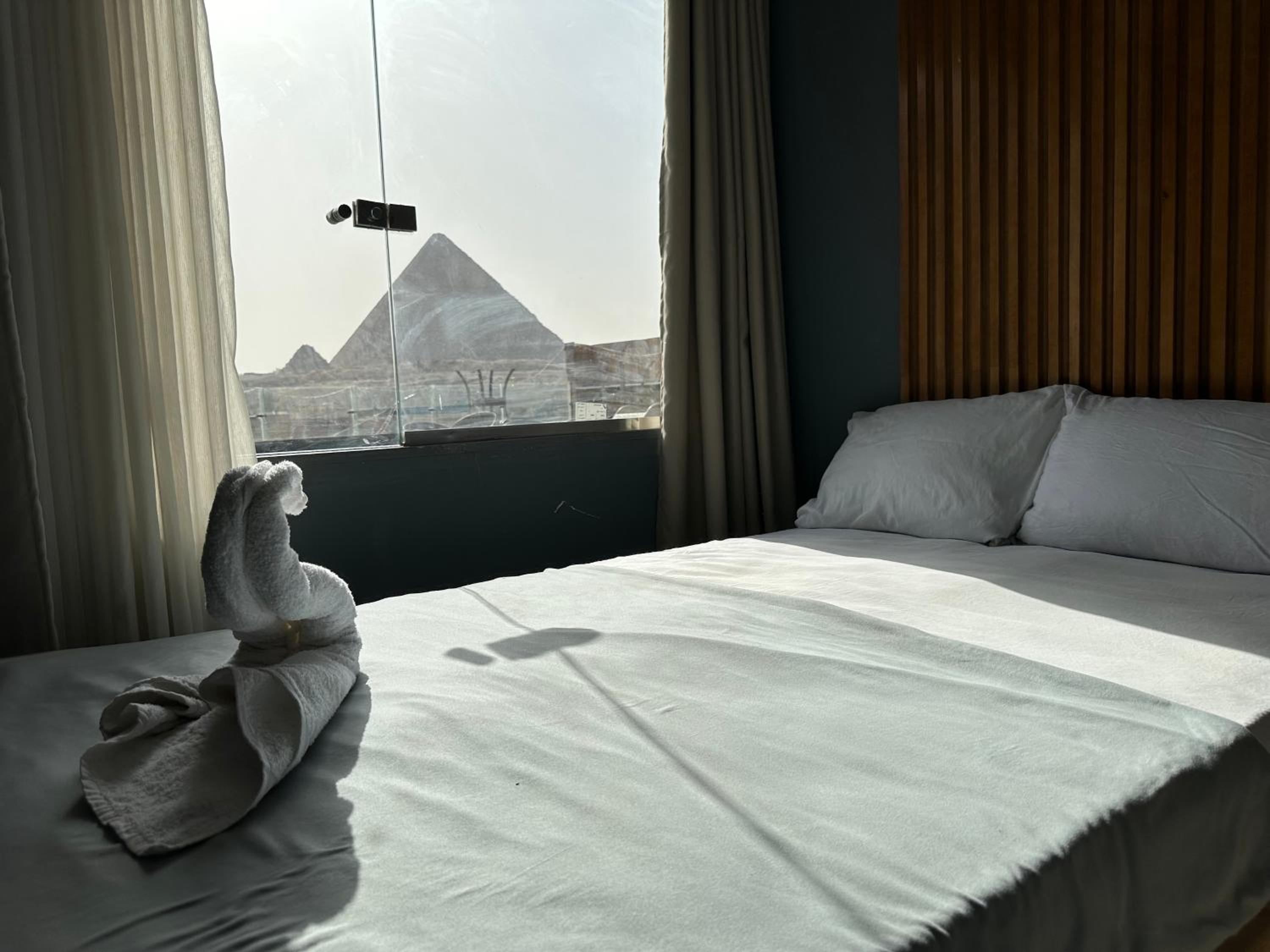 Pyramids Family Inn