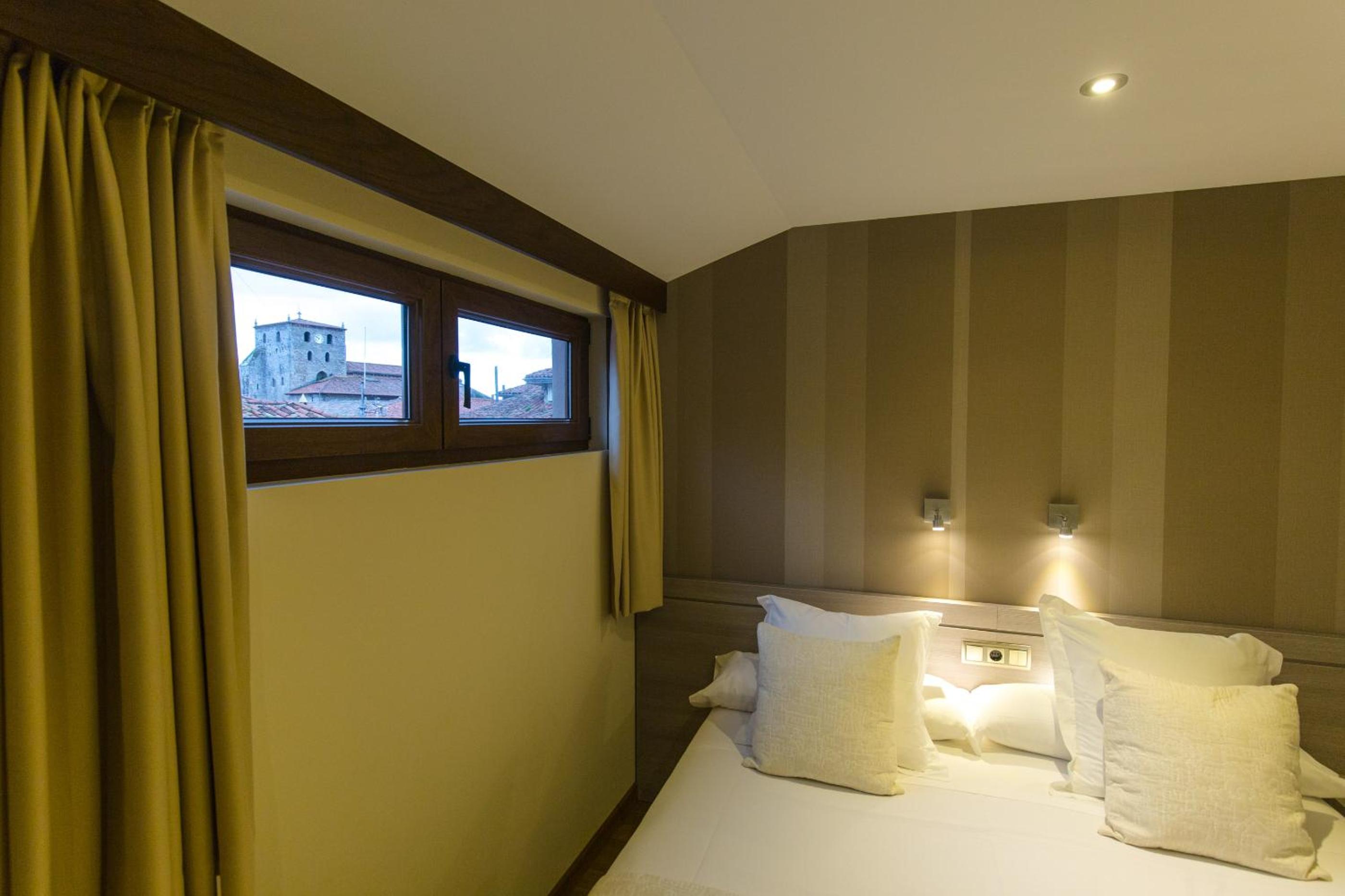 Apartamentos Turísticos Llanes
