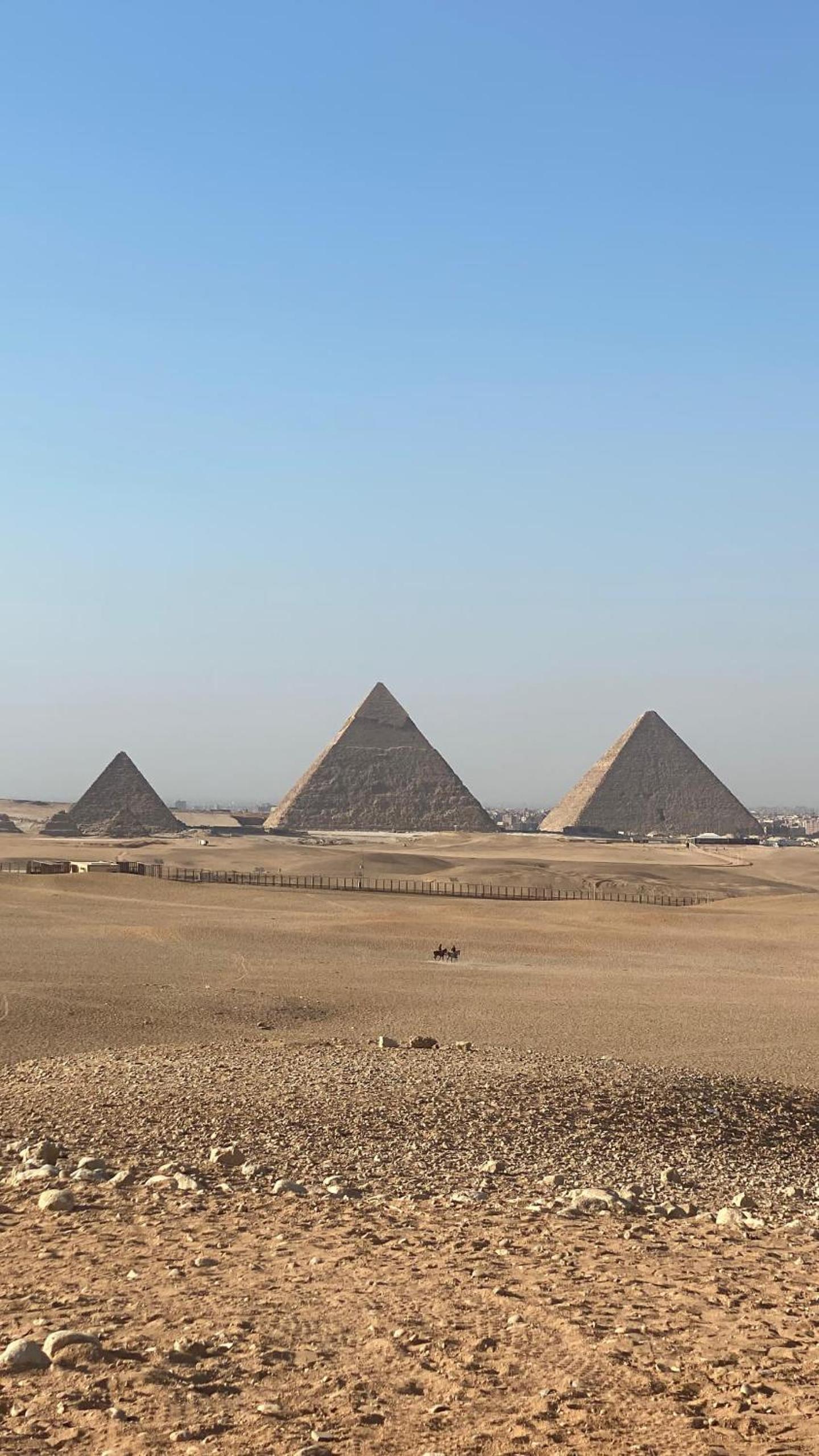 Pyramids Family Inn