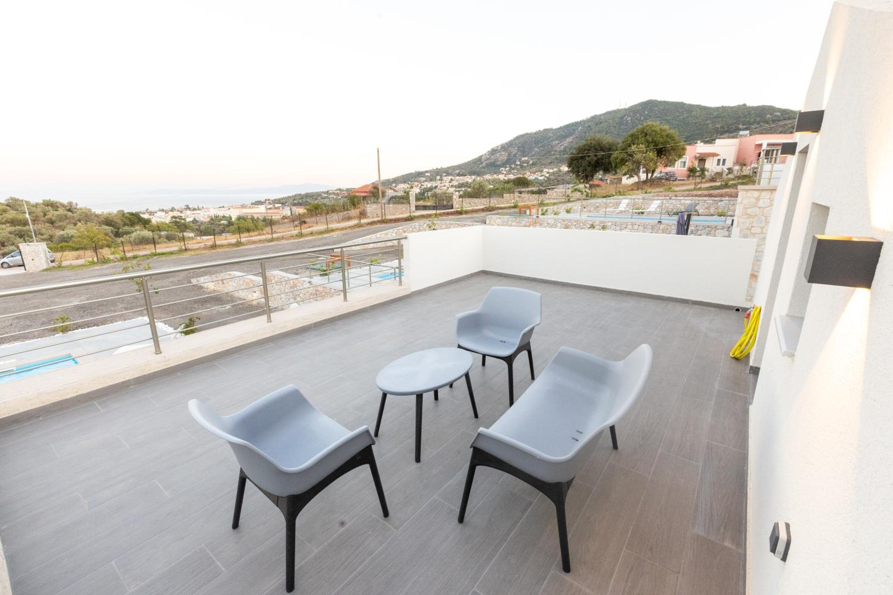 Pierres Blanches Residences, with private pools