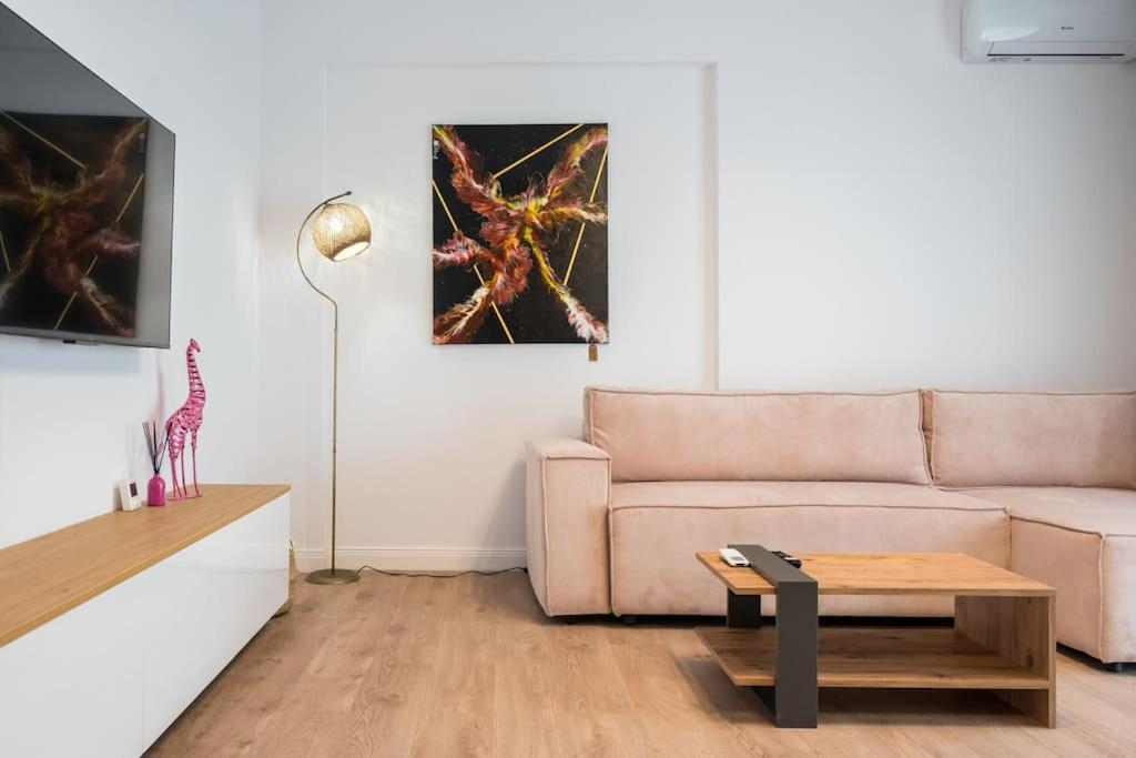 THE Pinky Promise Loft Pipera view 2