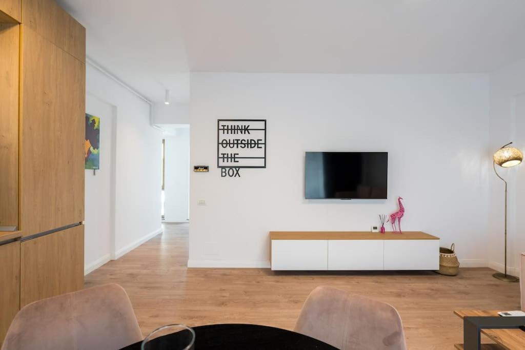 THE Pinky Promise Loft Pipera view 5