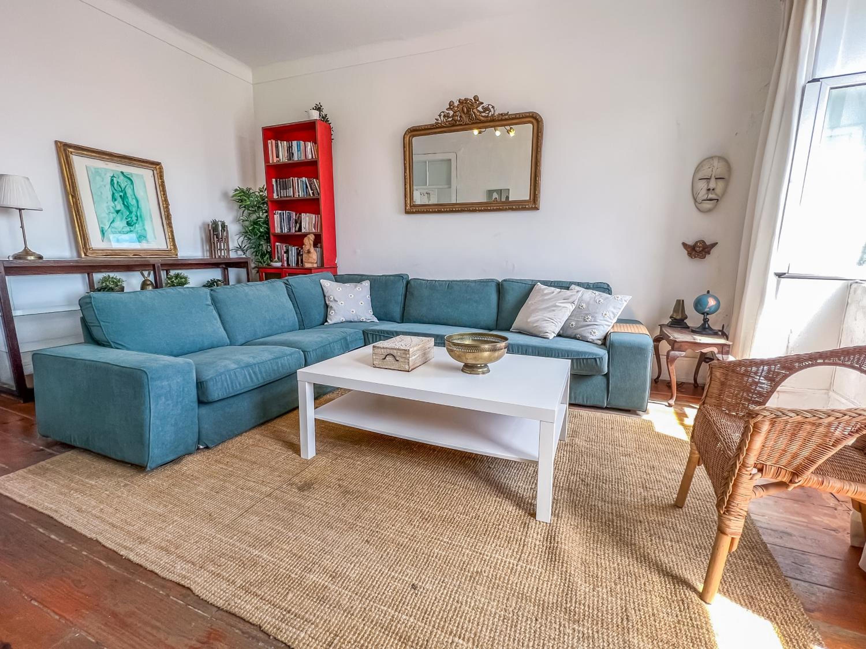 Stay as a Local! Santos Historical 6 Bedroom Apartment IV view 2
