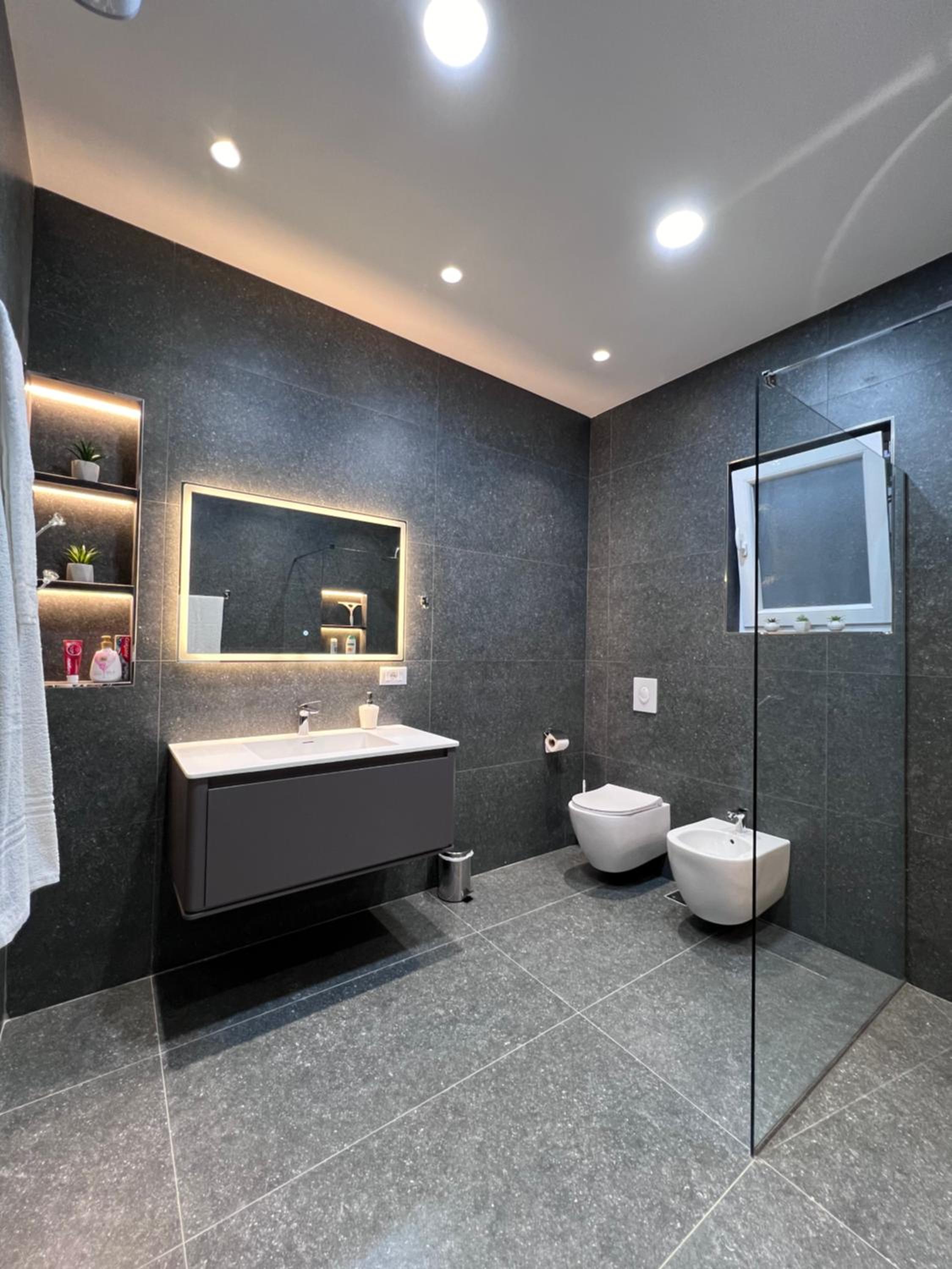 White Star Villa - Studio Apartments with Parking