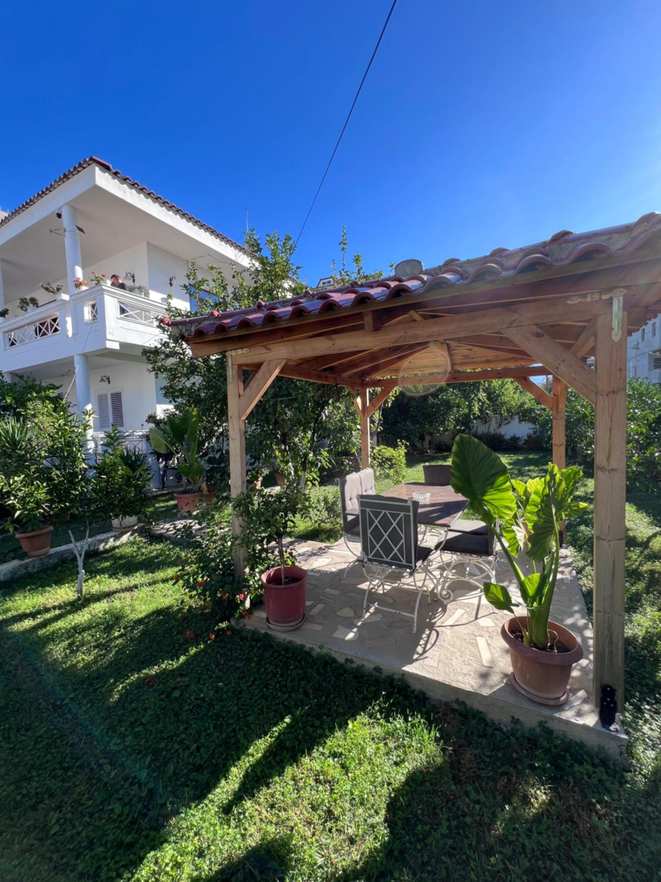 White Star Villa - Studio Apartments with Parking