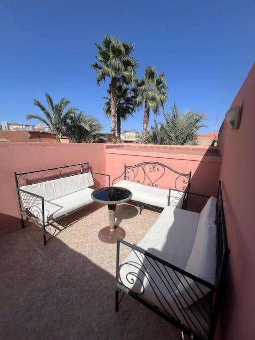 Riad & 4 Bedrooms with Pool Views view 3