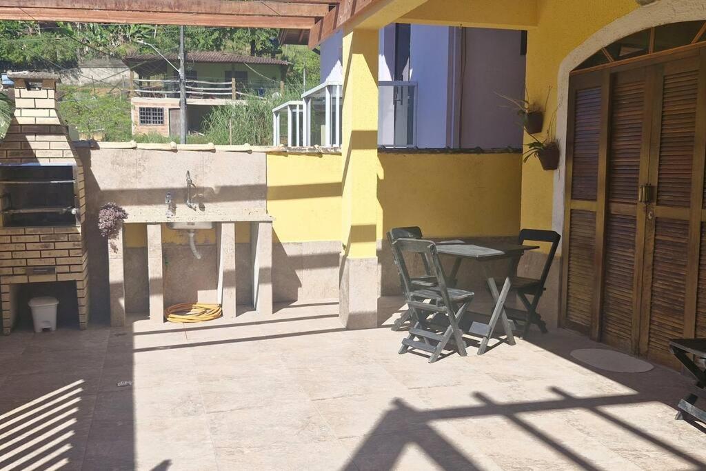 Casa Pouso Aconchego Para Ti - pertinho de Trindade com conforto e churrasqueira