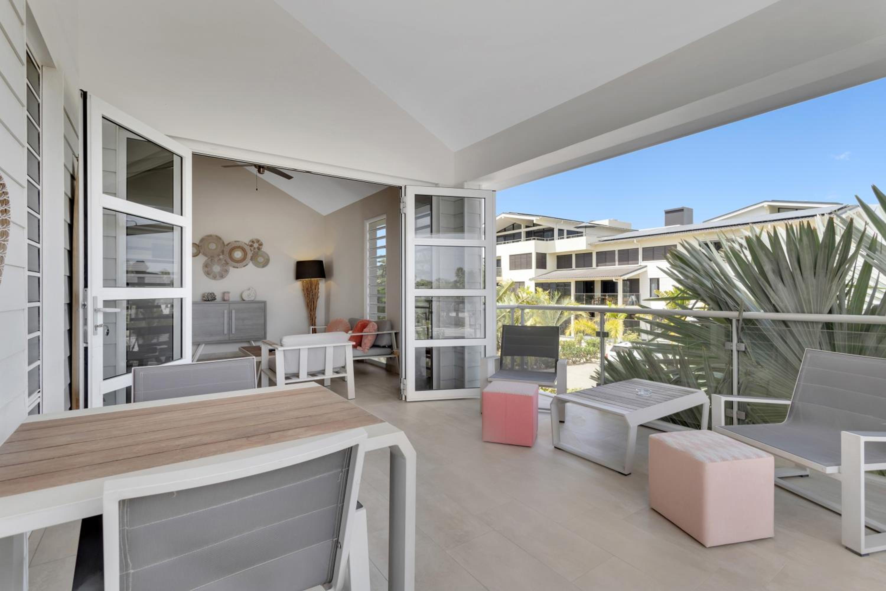 Delfins Beach Resort Bonaire, Tapestry Collection by Hilton