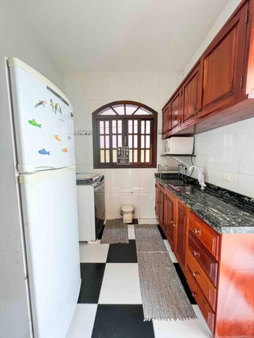 Casa Pouso Aconchego Para Ti - pertinho de Trindade com conforto e churrasqueira