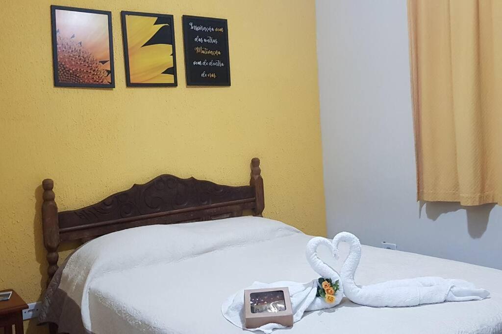 Casa Pouso Aconchego Para Ti - pertinho de Trindade com conforto e churrasqueira