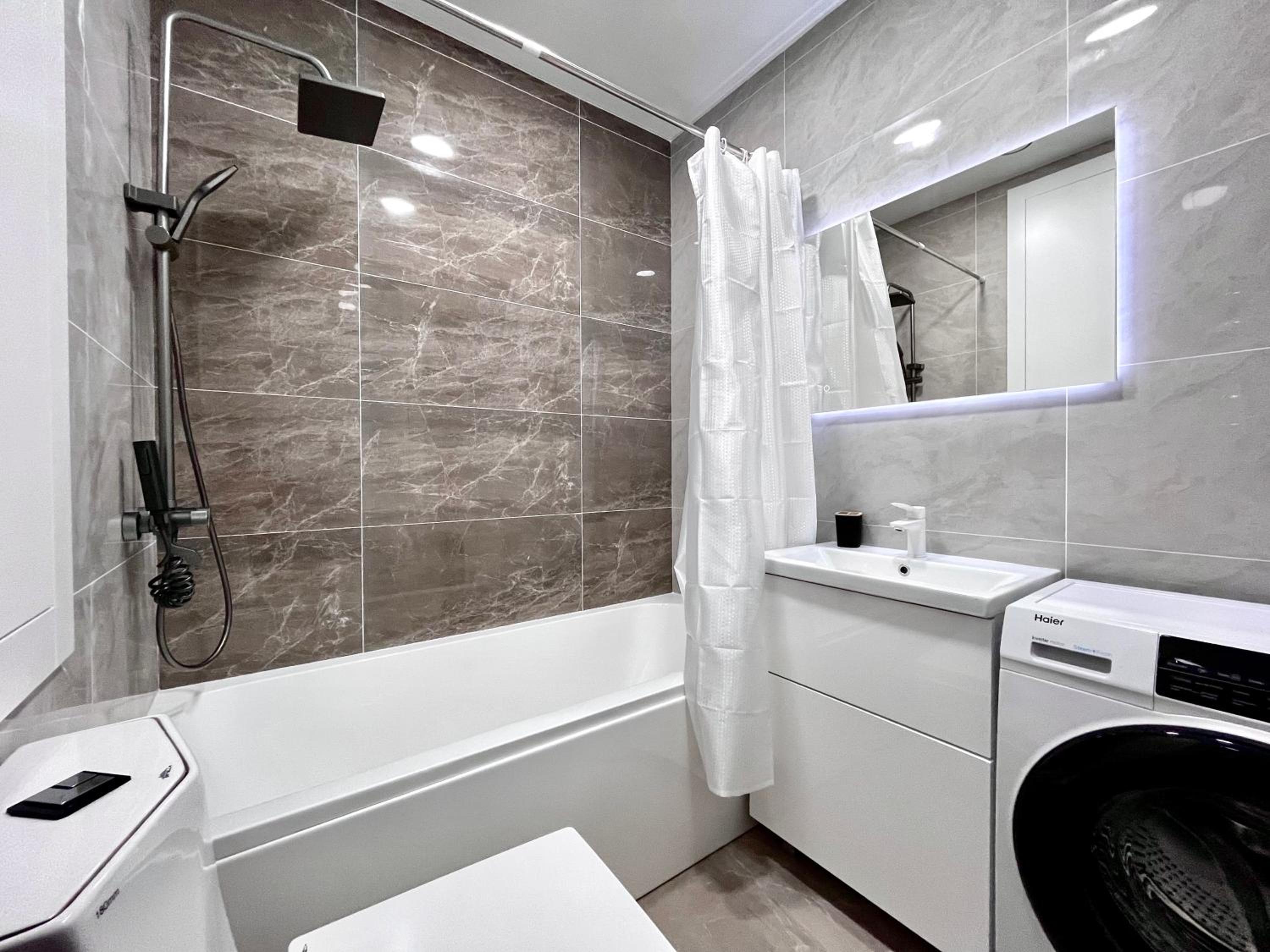 Classic Raimbek15 Residence 1BR, nearby metro, drinking water as a gift view 4