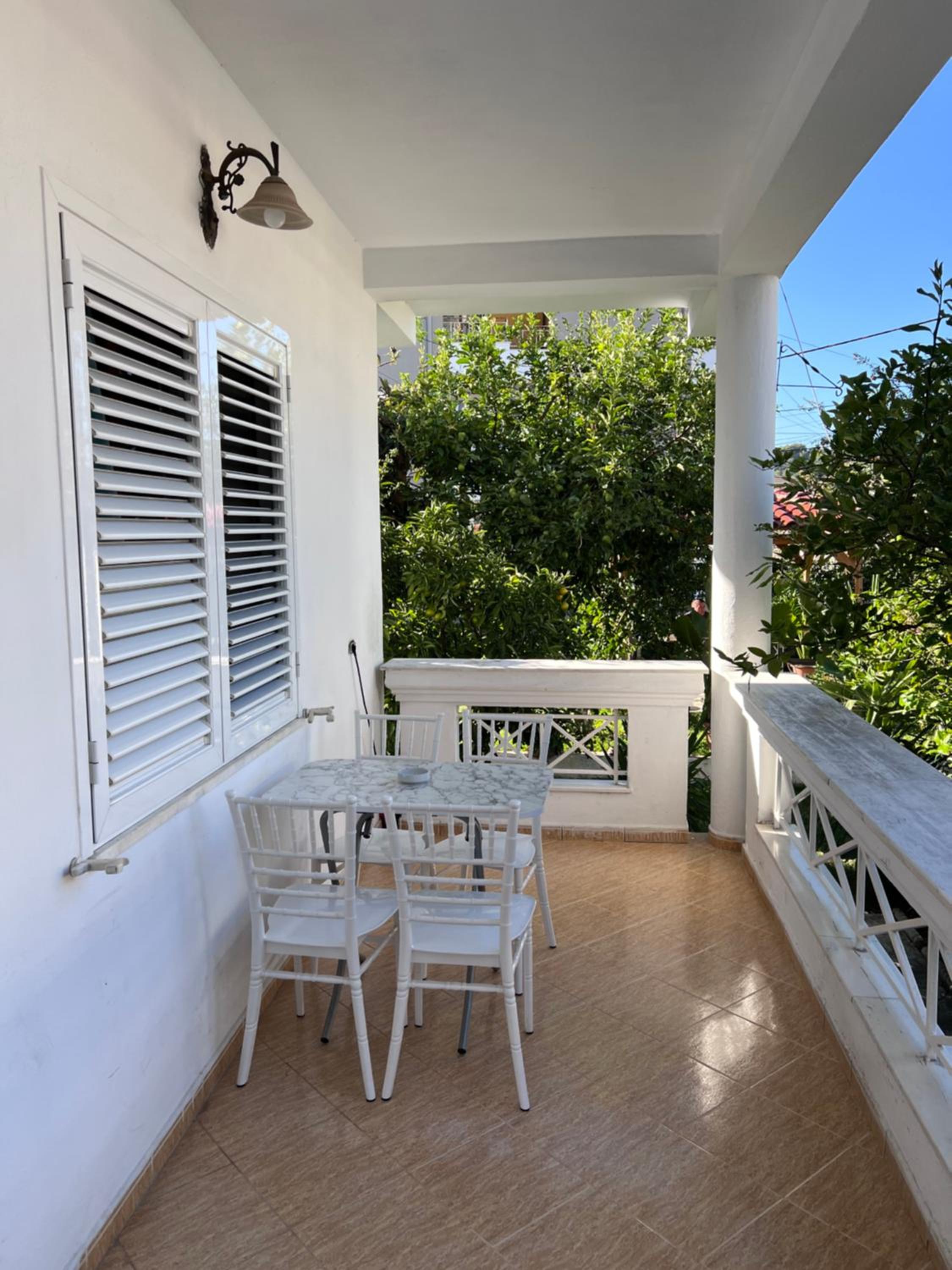 White Star Villa - Studio Apartments with Parking