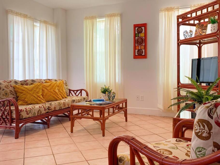 Jolly Holiday Apartment 1-A