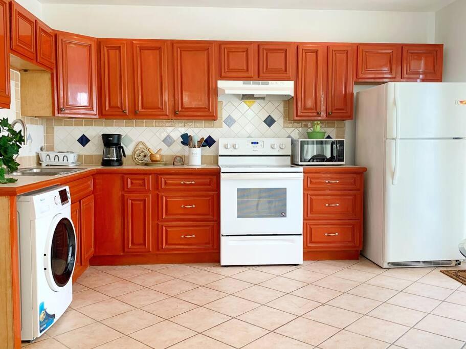 Jolly Holiday Apartment 1-A