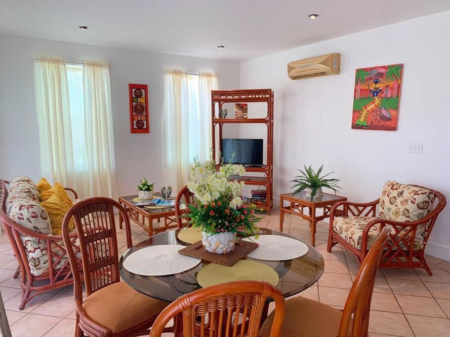 Jolly Holiday Apartment 1-A