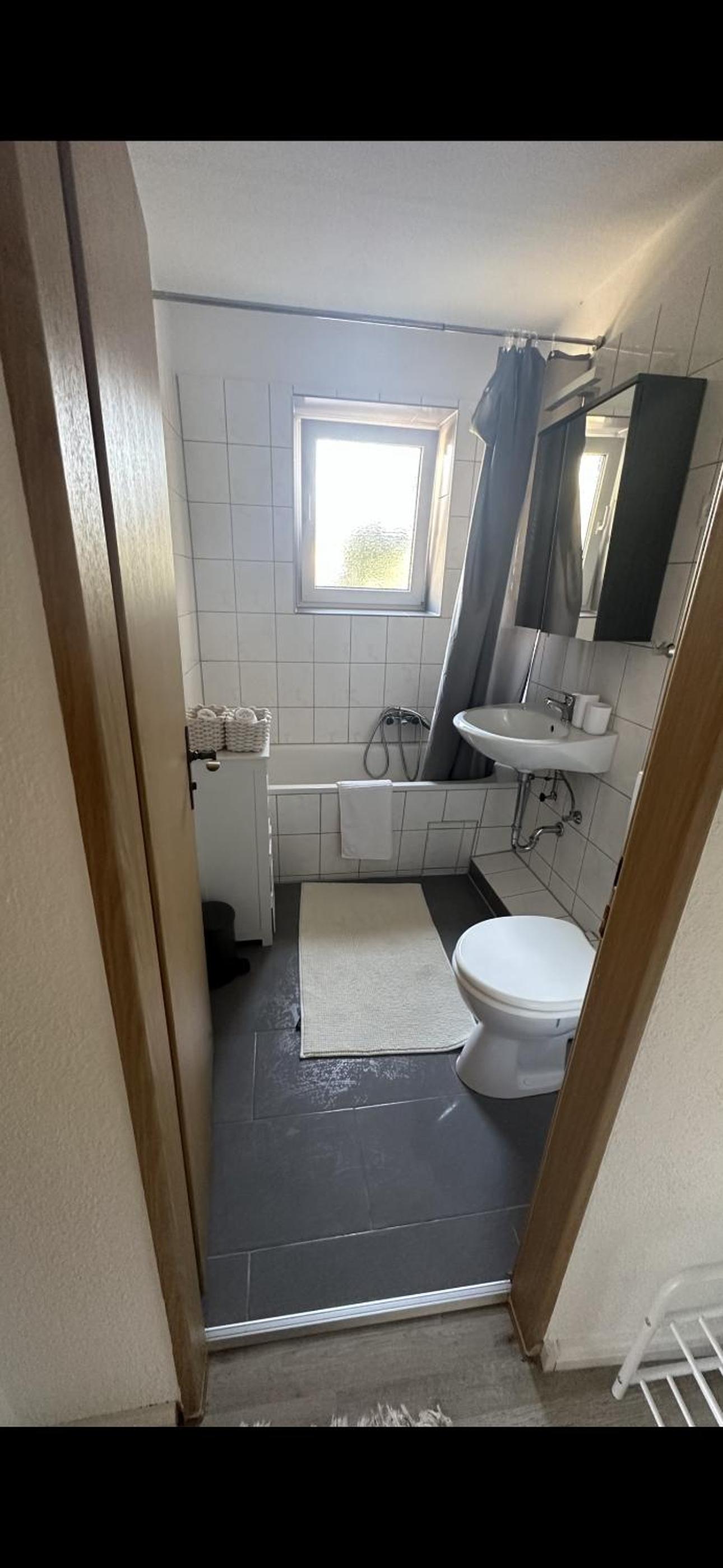 FEWO am Deich 1 Zentral mit Stadtblick und Kontaktloser Check in